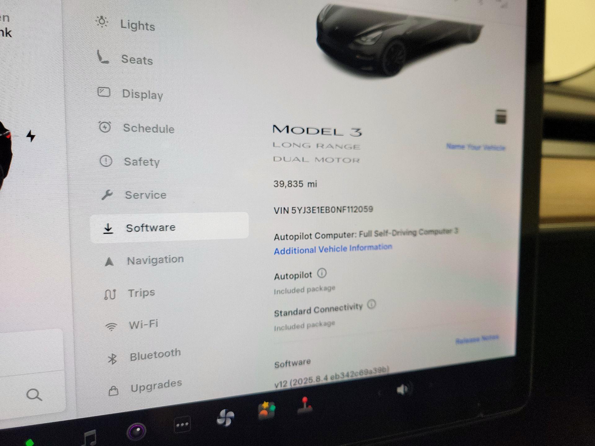 Thumbnail: 2022 Tesla Model 3 - 15