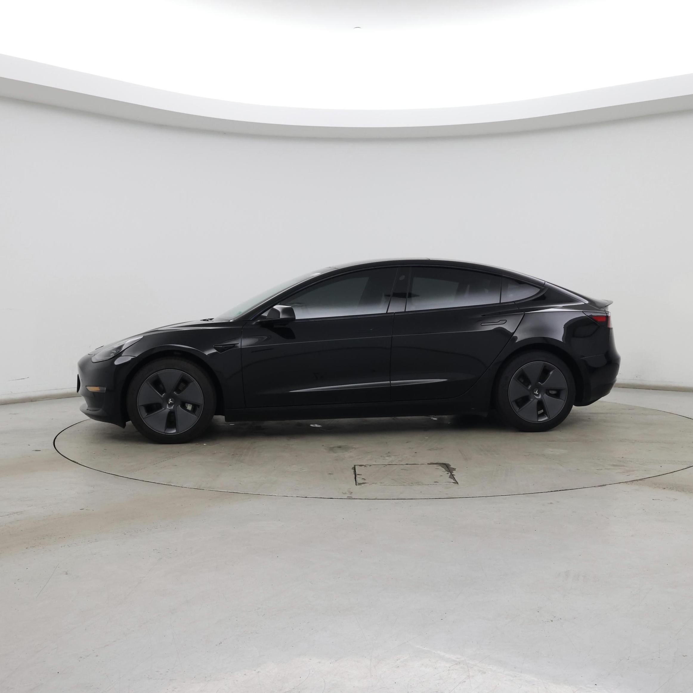 Thumbnail: 2022 Tesla Model 3 - 3
