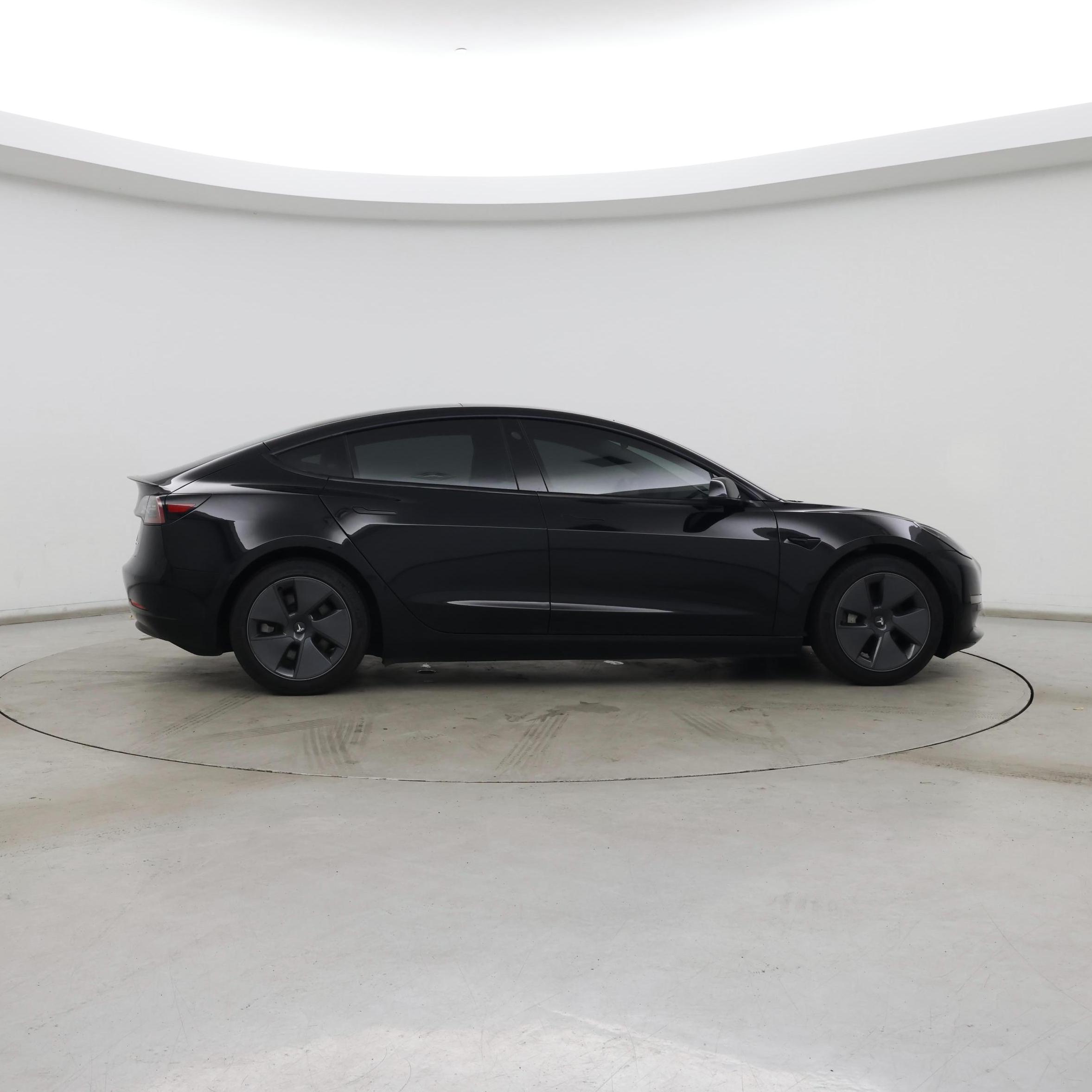 Thumbnail: 2022 Tesla Model 3 - 7