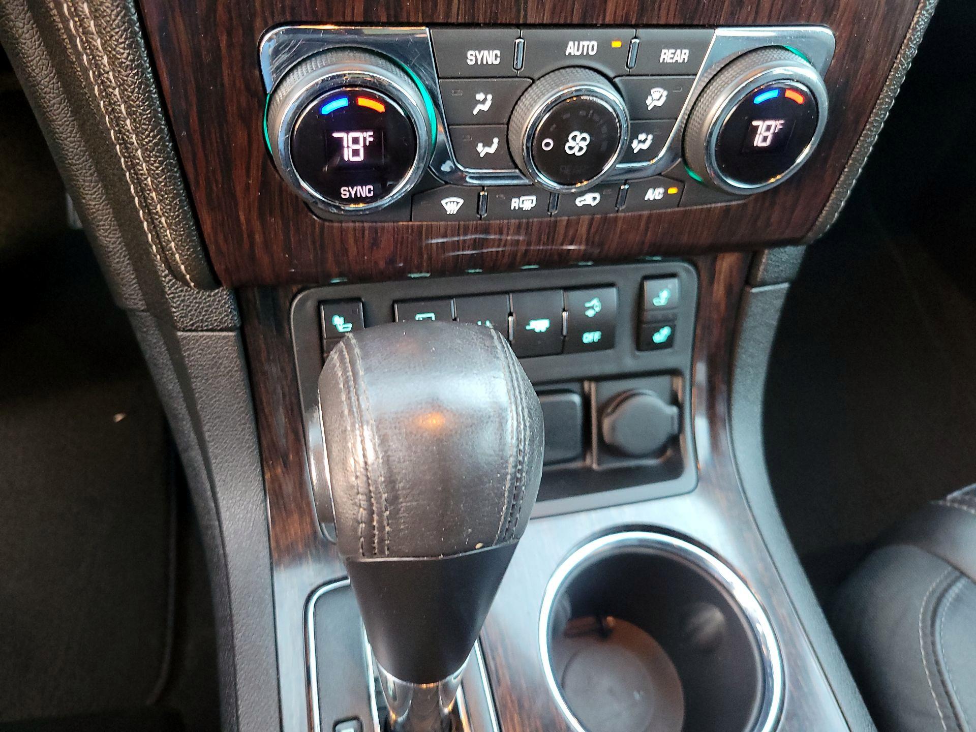 Thumbnail: 2017 Chevrolet Traverse - 16