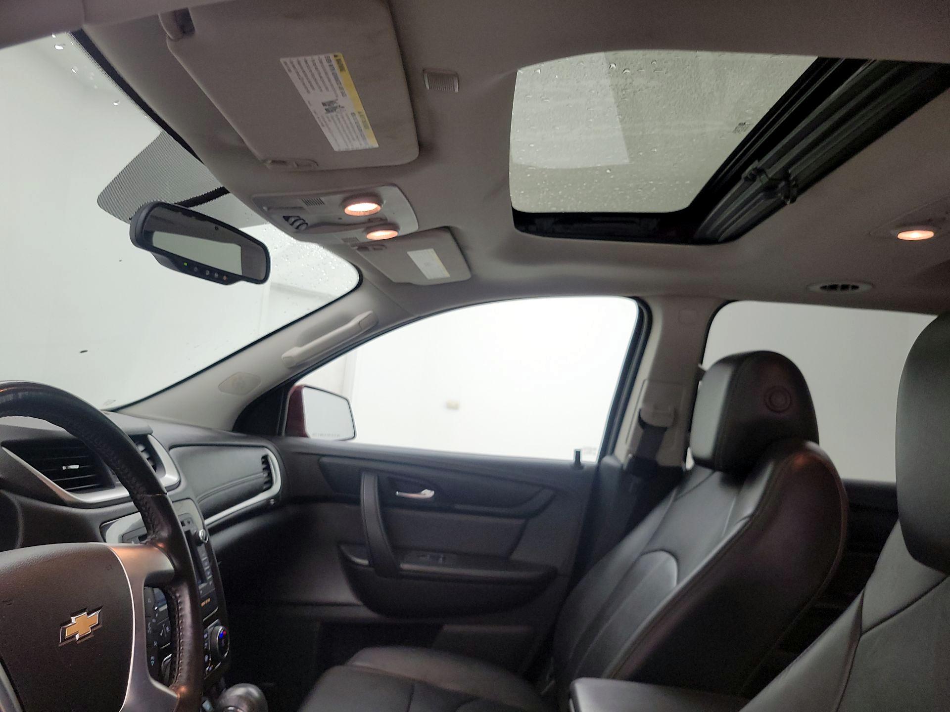 Thumbnail: 2017 Chevrolet Traverse - 19