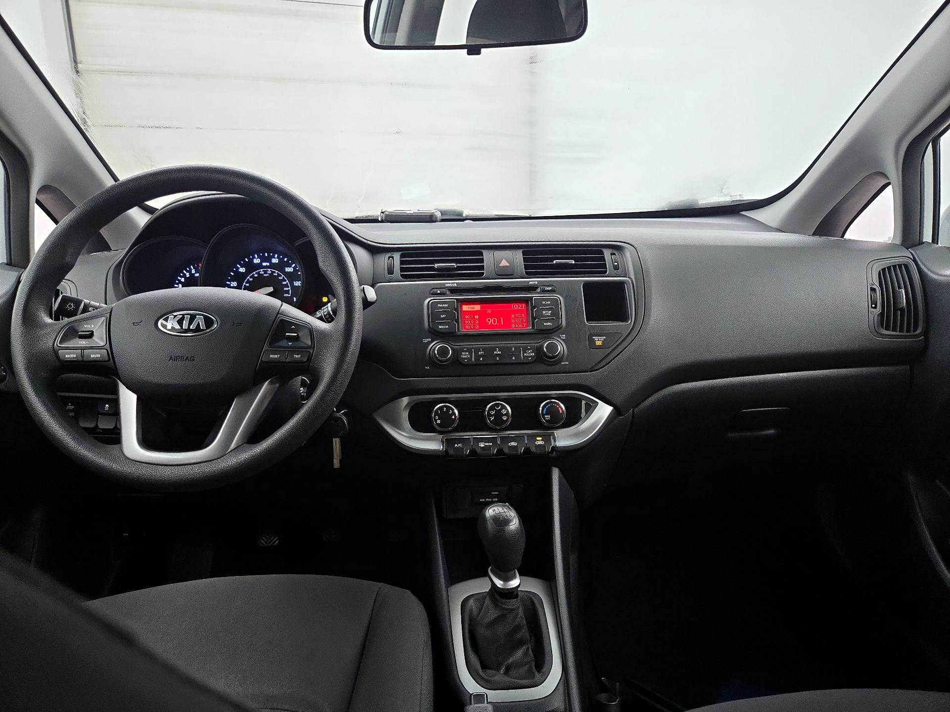 Thumbnail: 2015 Kia Rio - 9
