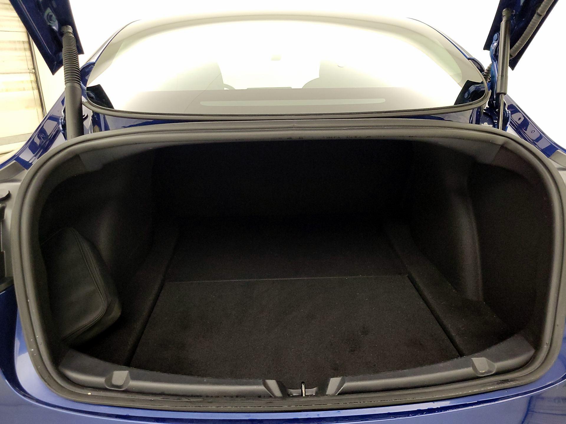 Thumbnail: 2021 Tesla Model 3 - 19