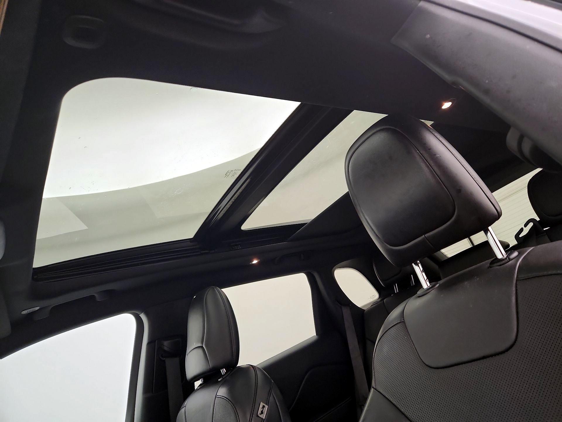 Thumbnail: 2021 Jeep Cherokee - 19