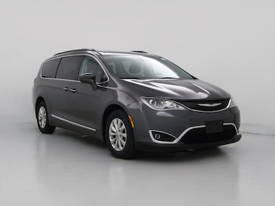 2017 Chrysler Pacifica Touring L -
                North Attleboro, MA