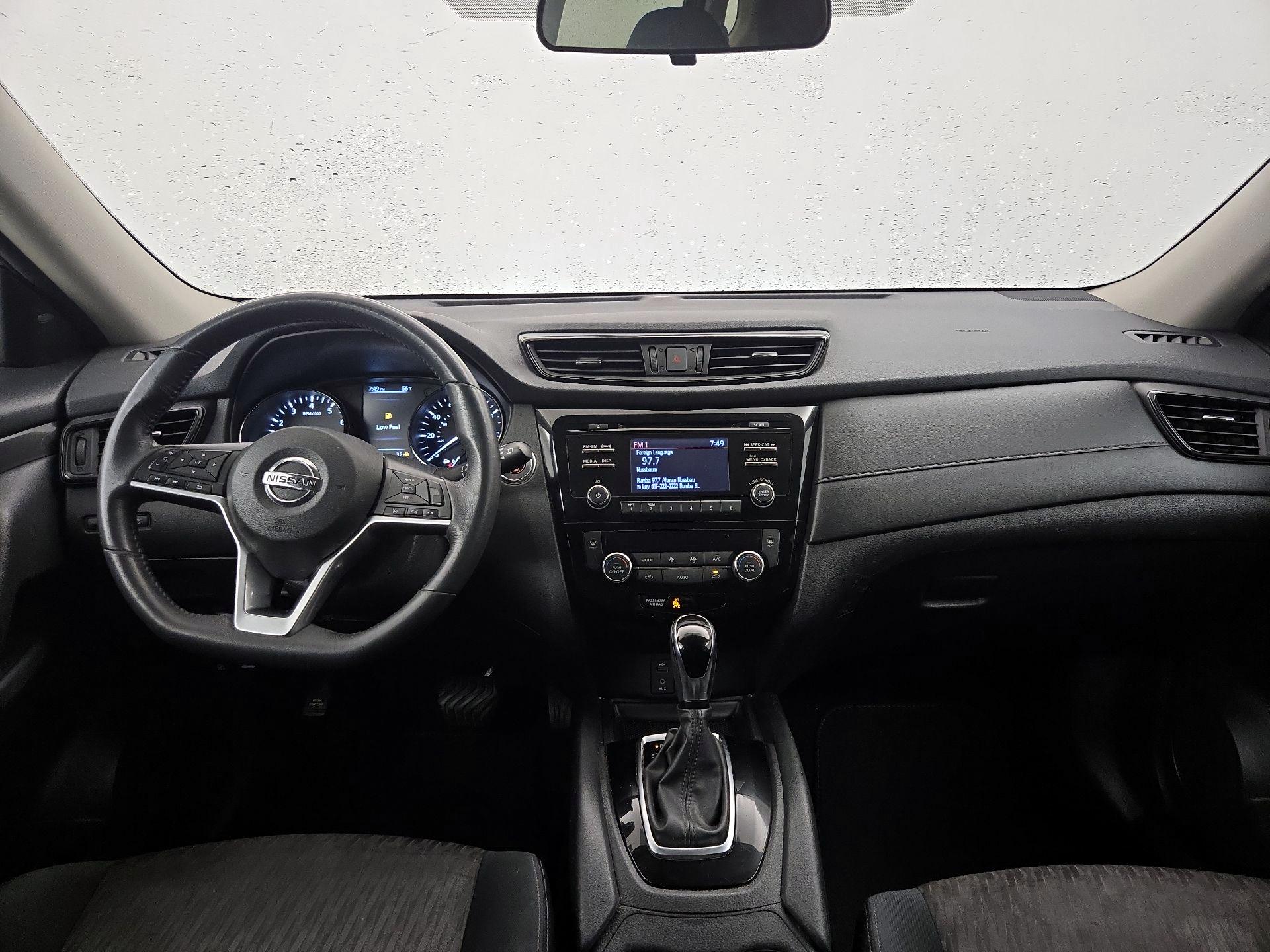 Thumbnail: 2017 Nissan Rogue - 9