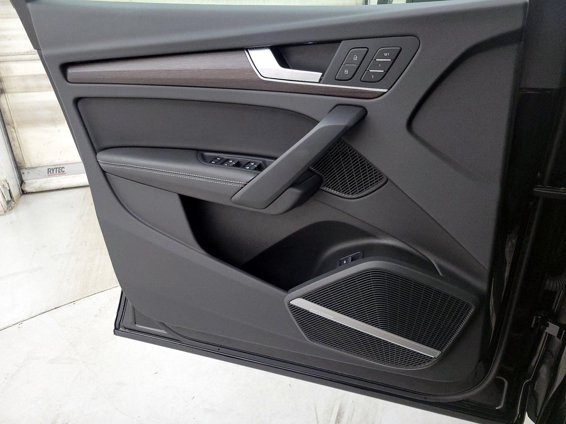 Thumbnail: 2022 Audi Q5 - 12