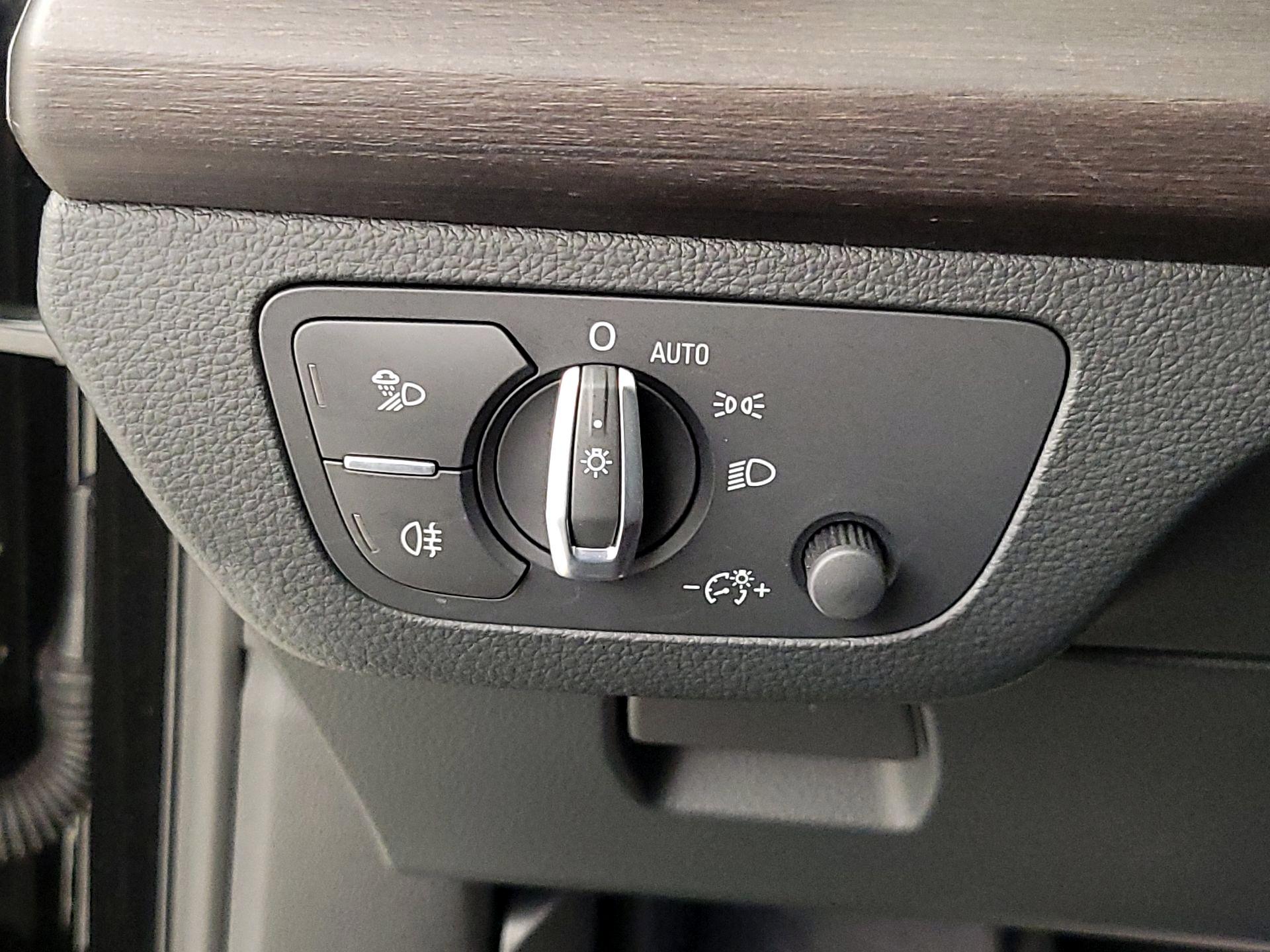 Thumbnail: 2022 Audi Q5 - 13