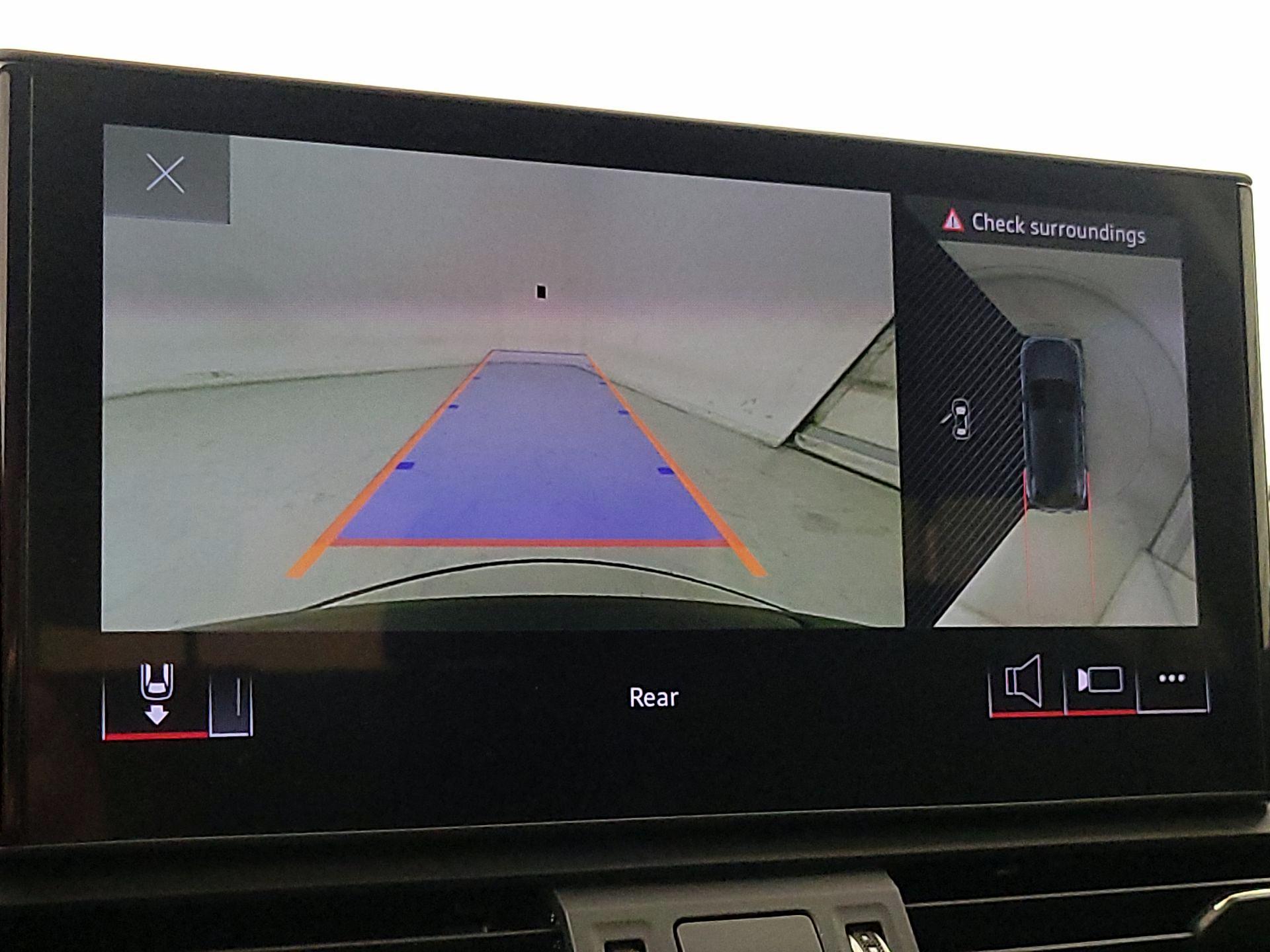 Thumbnail: 2022 Audi Q5 - 14