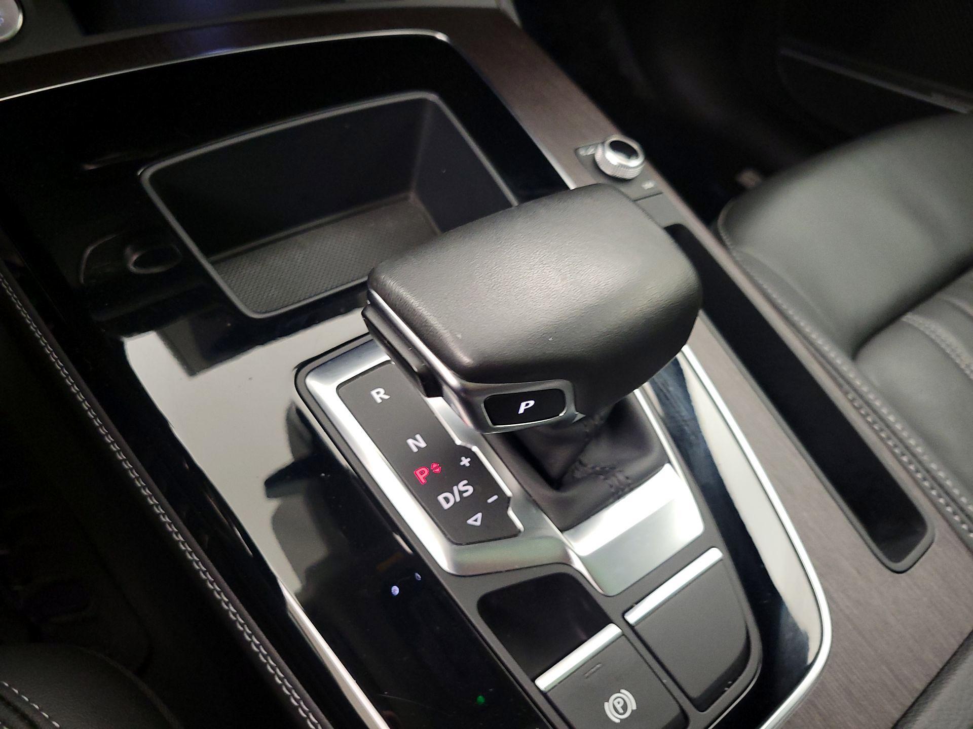 Thumbnail: 2022 Audi Q5 - 17