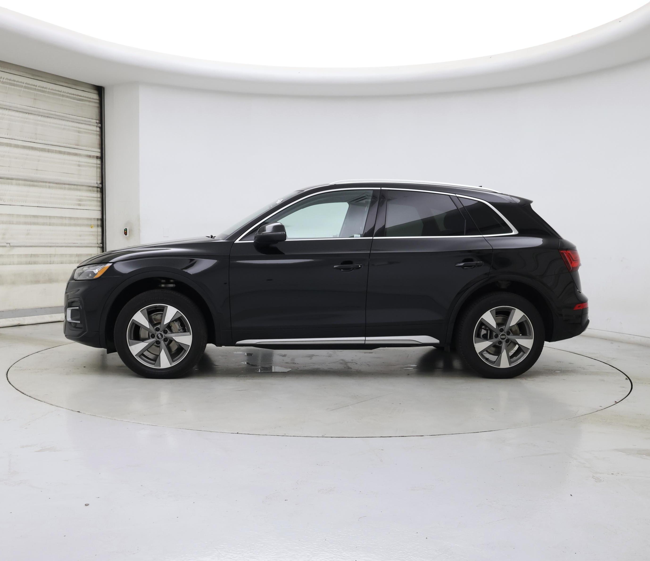 Thumbnail: 2022 Audi Q5 - 3