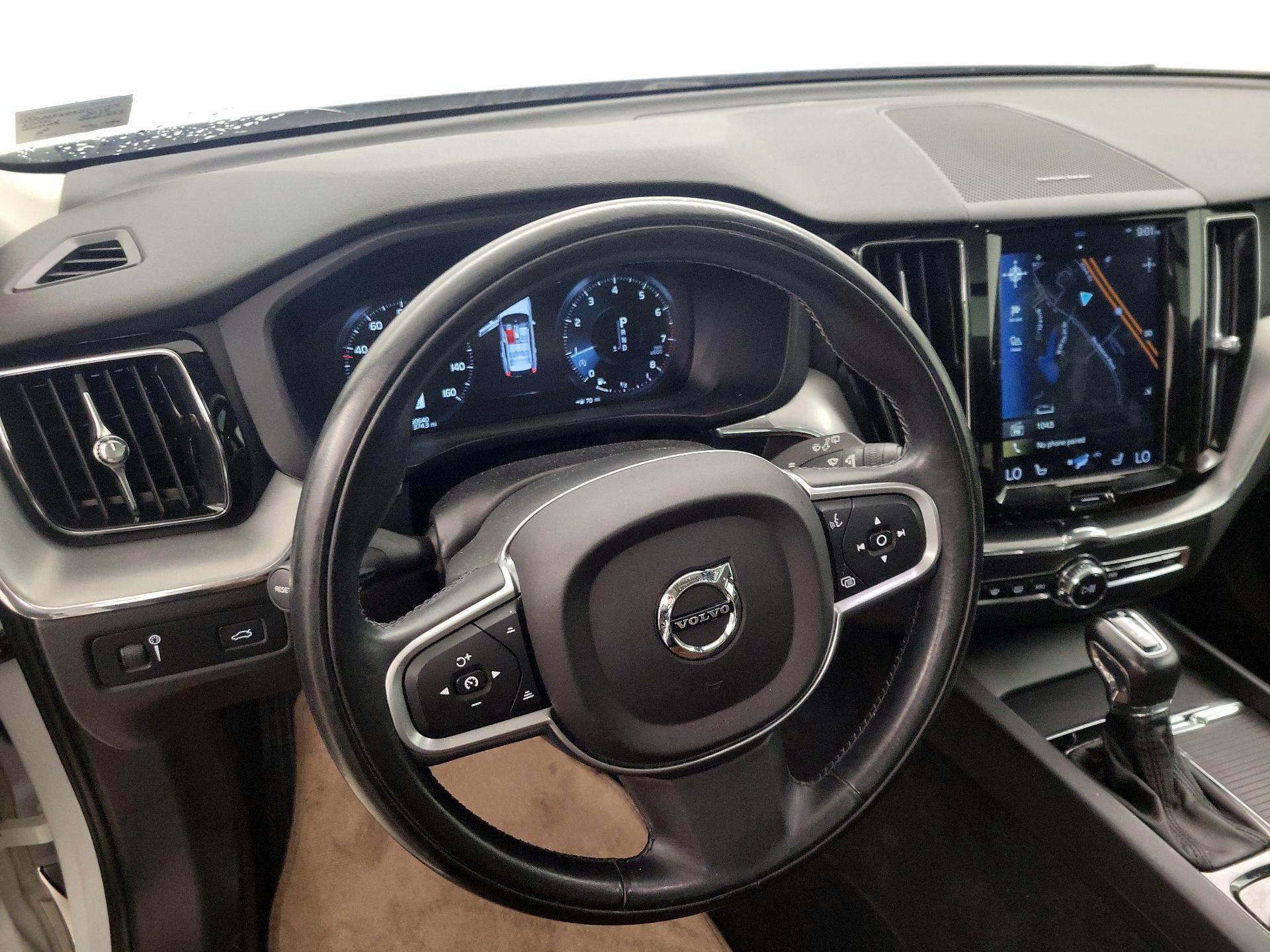 Thumbnail: 2019 Volvo XC60 - 10