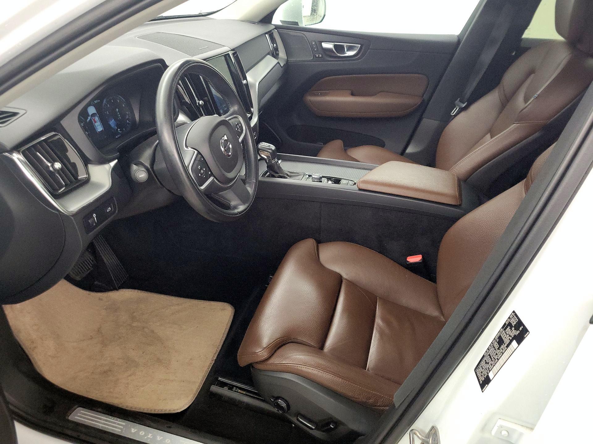 Thumbnail: 2019 Volvo XC60 - 11