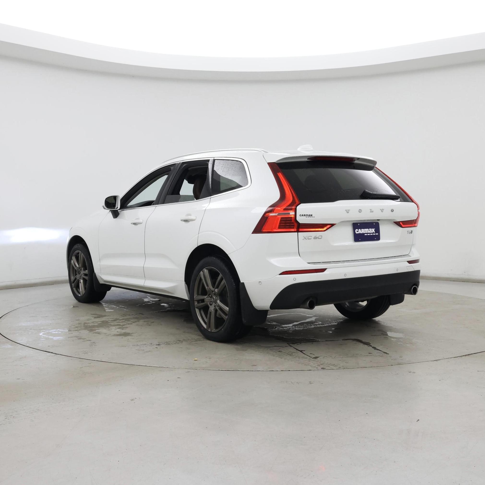 Thumbnail: 2019 Volvo XC60 - 2