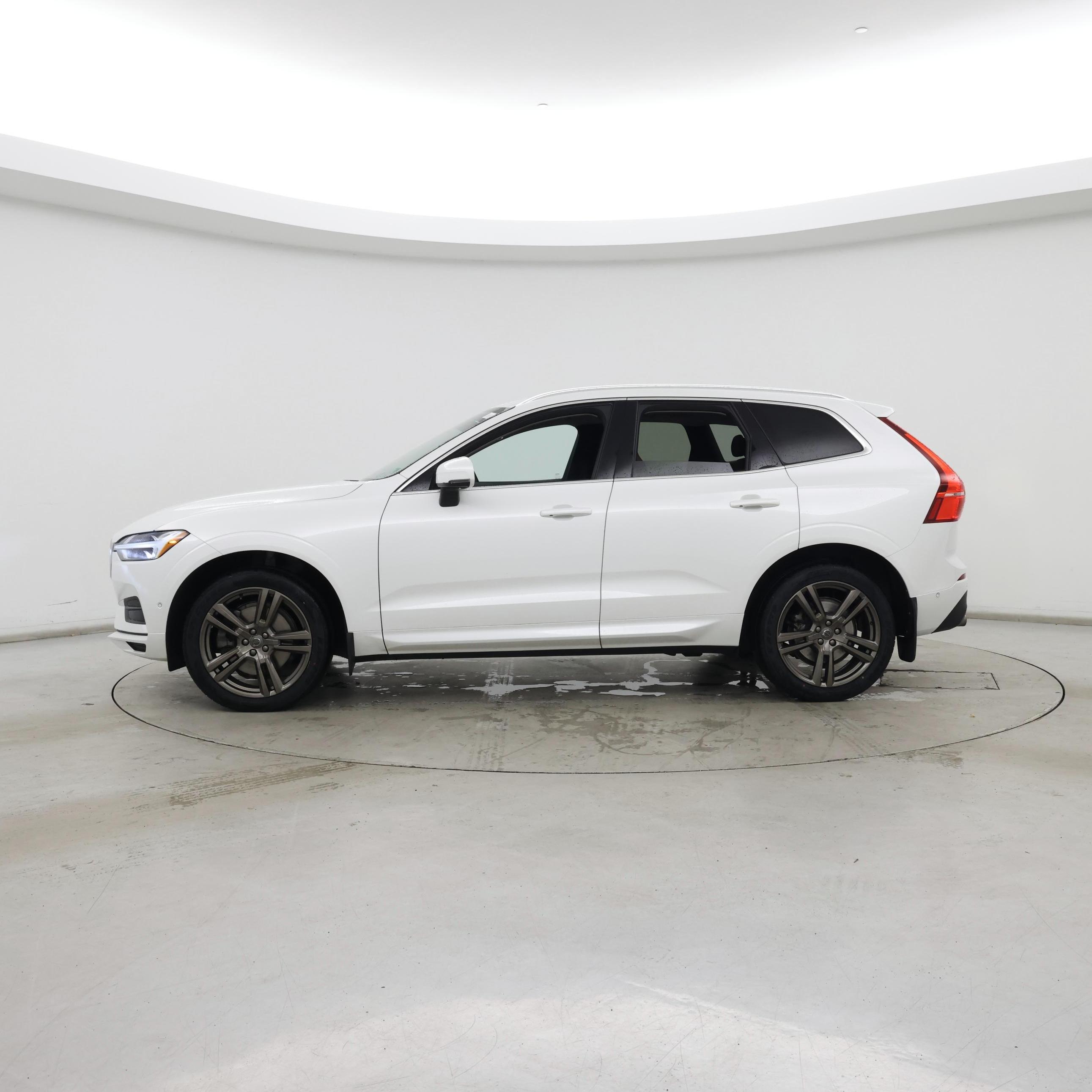 Thumbnail: 2019 Volvo XC60 - 3