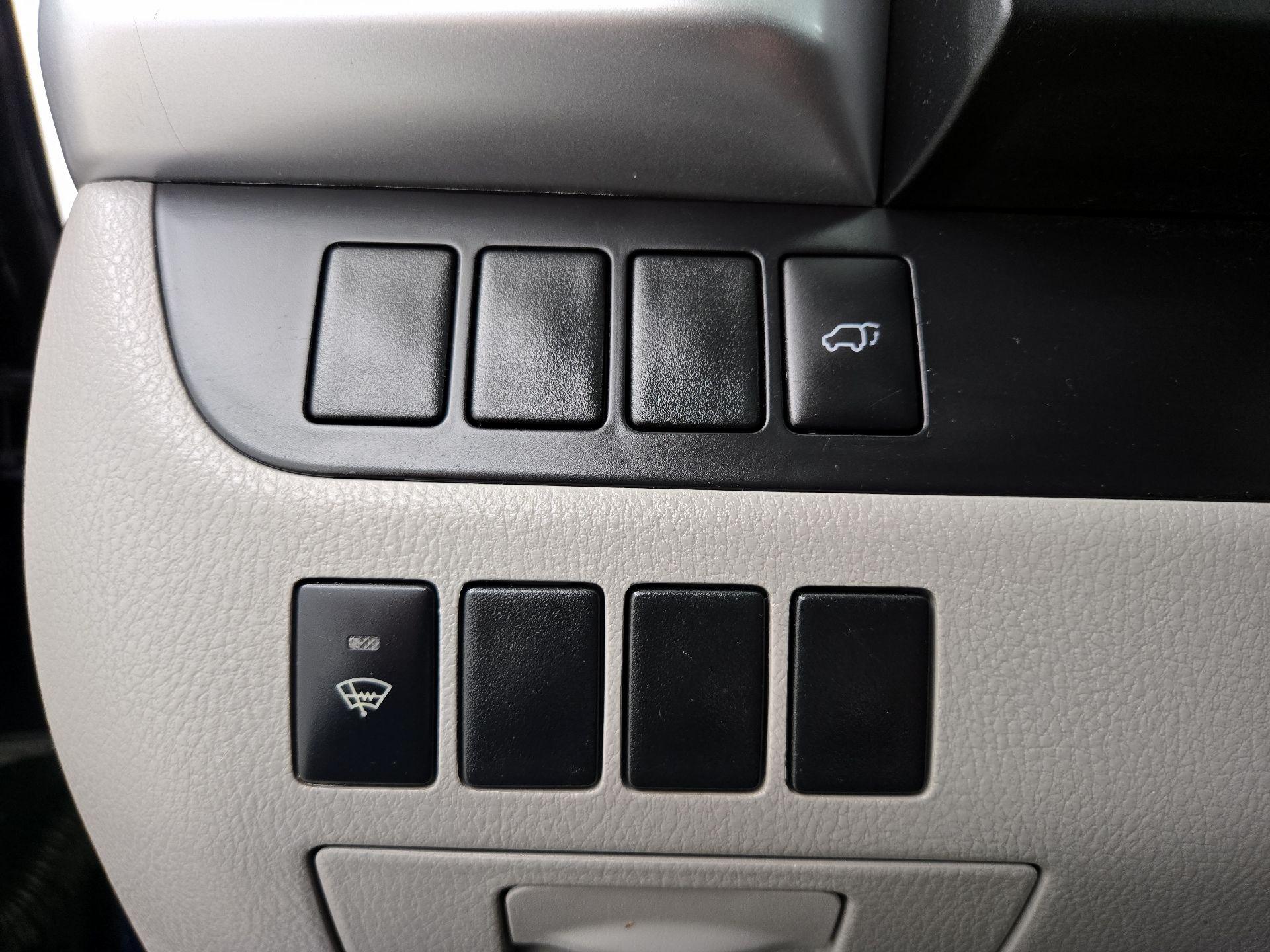 Thumbnail: 2015 Toyota Highlander - 13