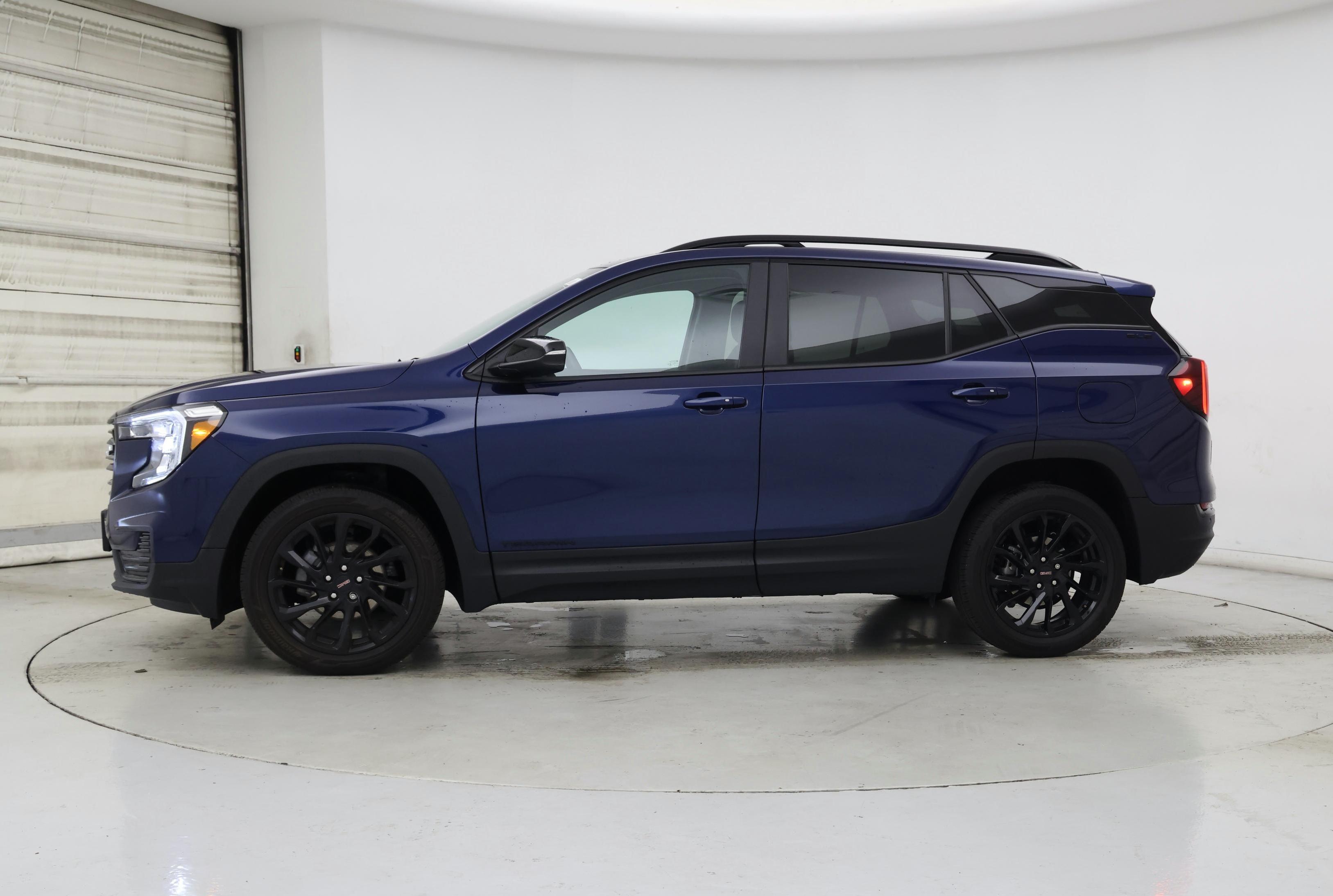 Thumbnail: 2023 GMC Terrain - 3