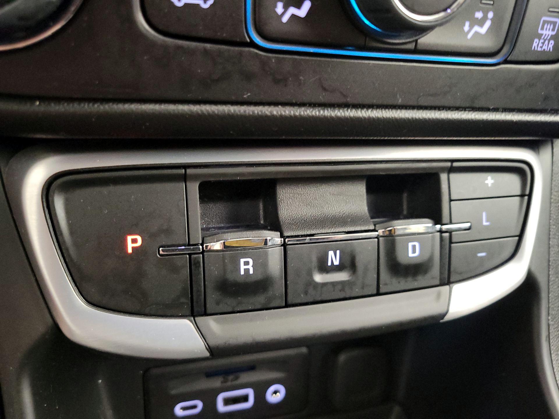 Thumbnail: 2022 GMC Terrain - 17