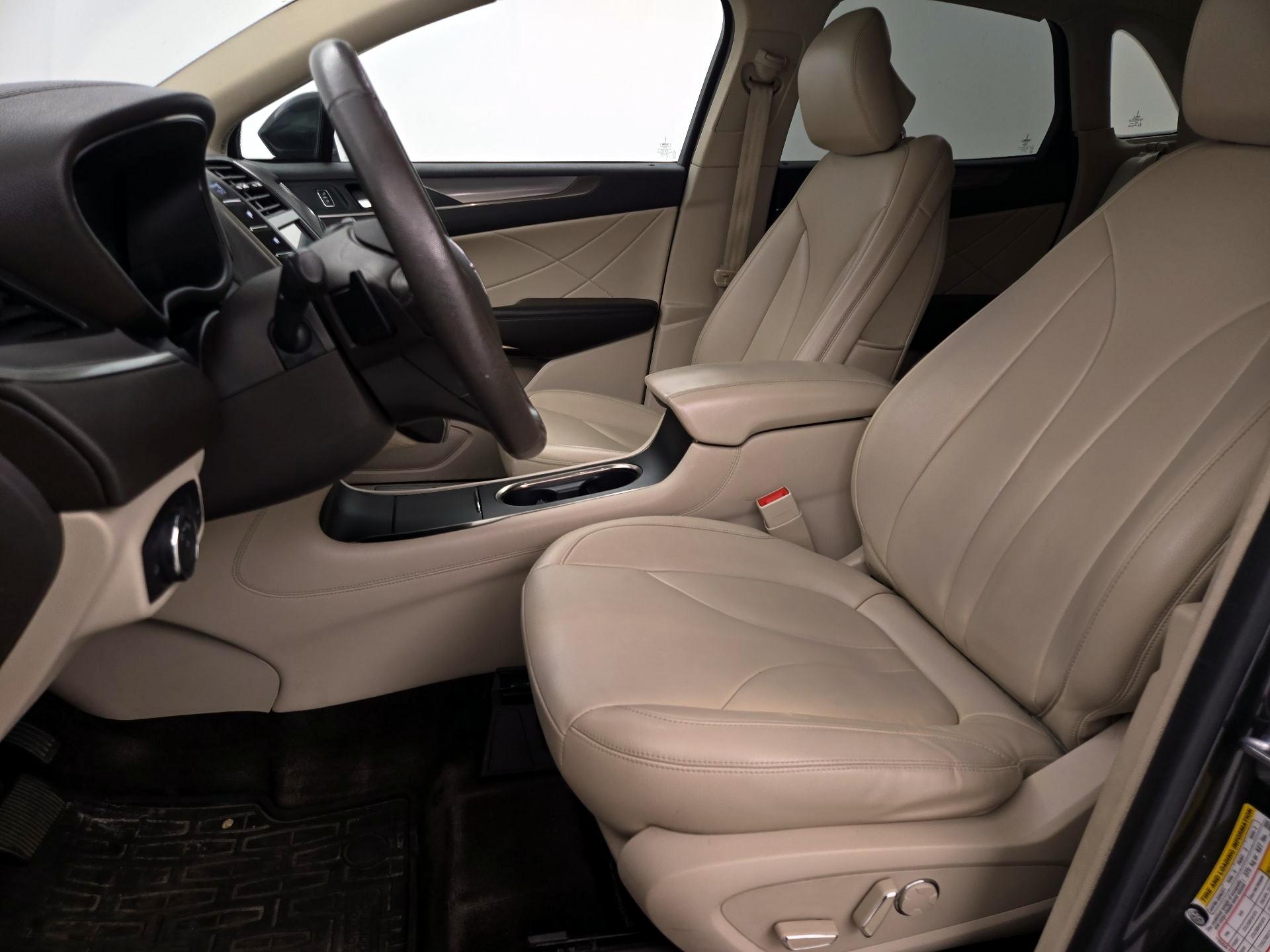 Thumbnail: 2018 Lincoln MKC - 11