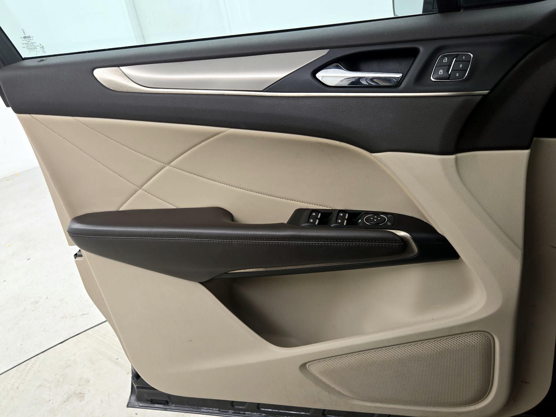 Thumbnail: 2018 Lincoln MKC - 12