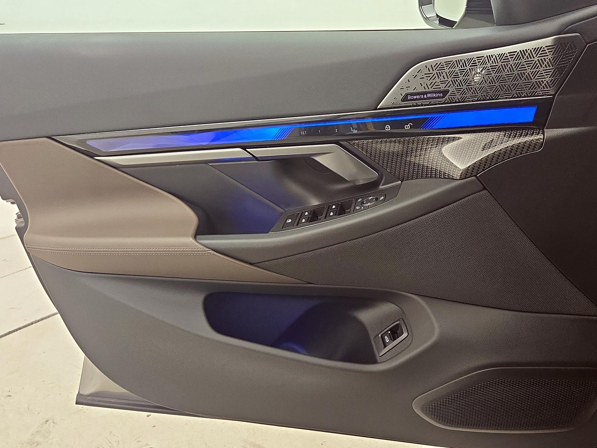 Thumbnail: 2024 BMW i5 - 12