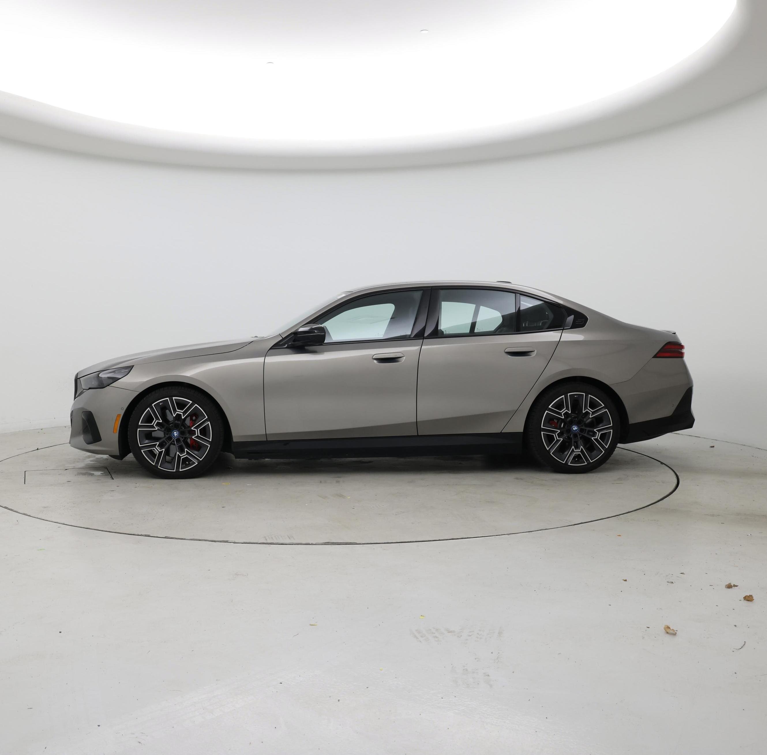 Thumbnail: 2024 BMW i5 - 3