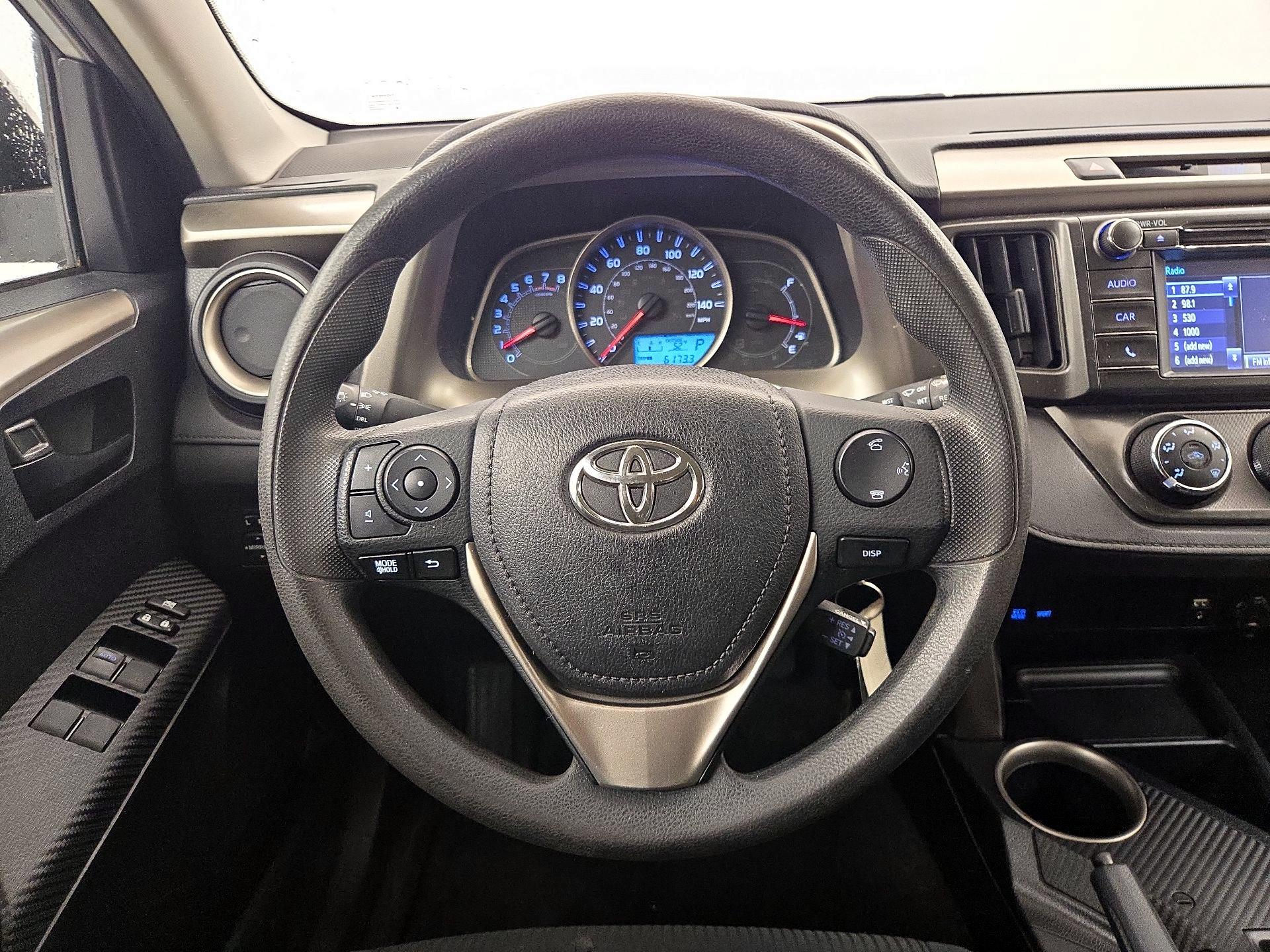 Thumbnail: 2015 Toyota RAV4 - 10