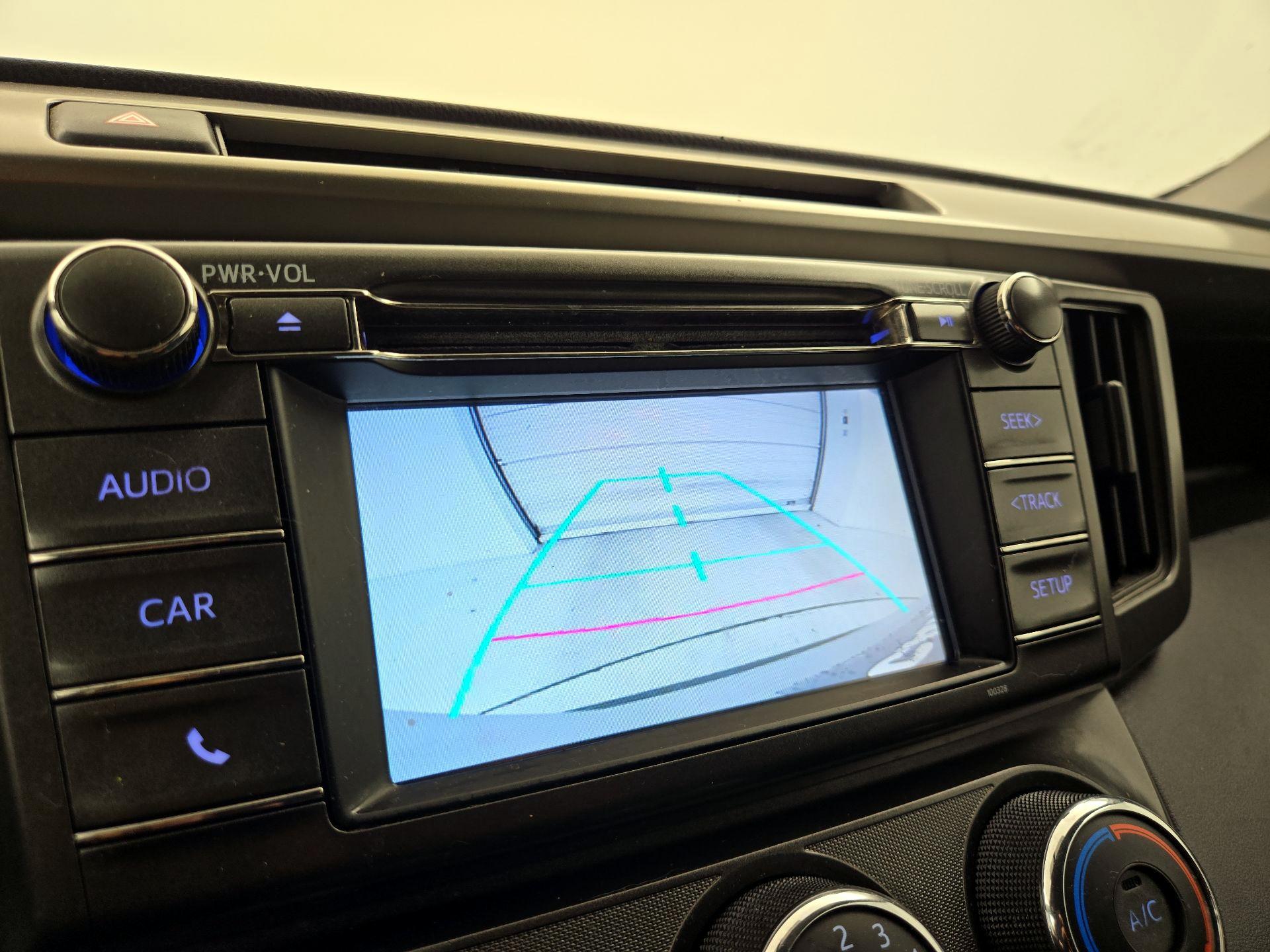 Thumbnail: 2015 Toyota RAV4 - 14