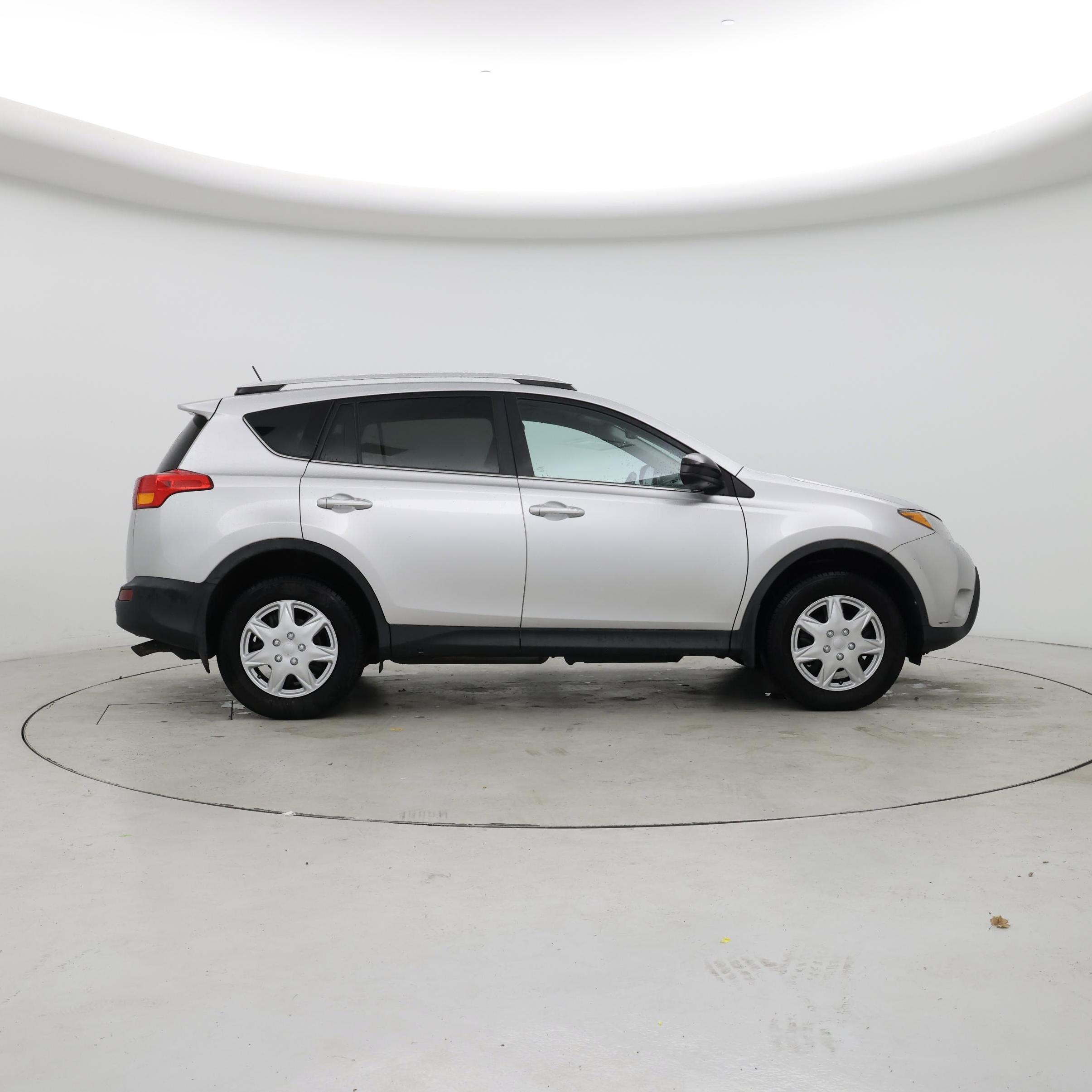 Thumbnail: 2015 Toyota RAV4 - 7