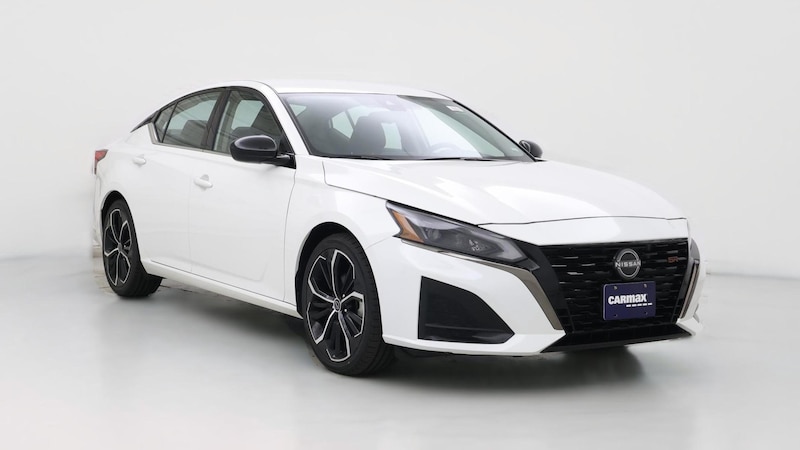 2024 Nissan Altima SR Hero Image