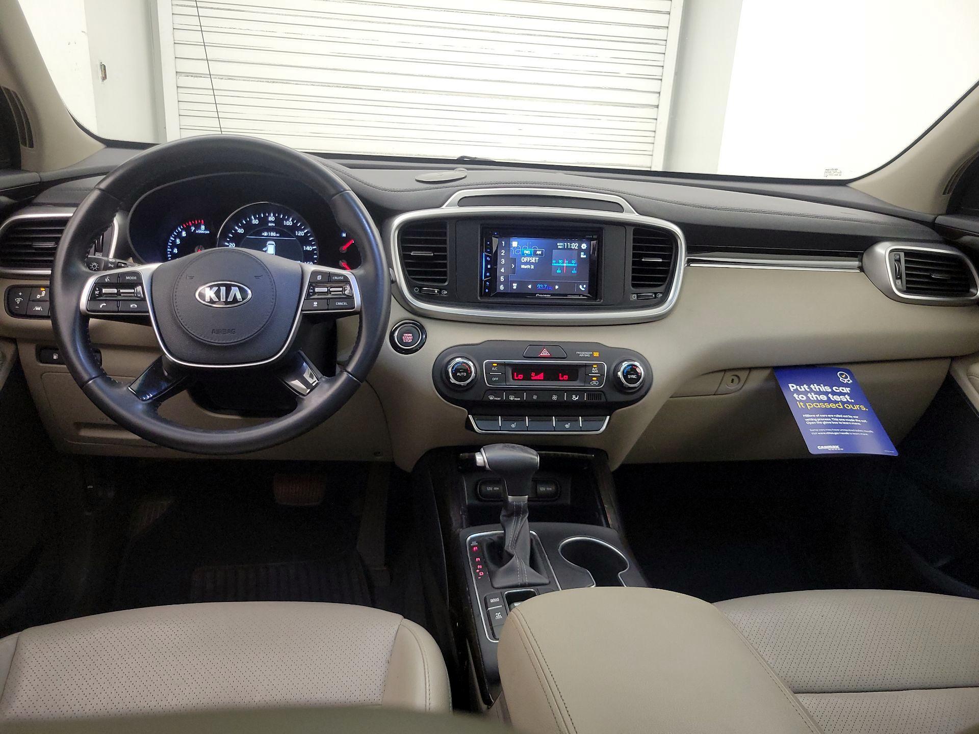 Thumbnail: 2020 Kia Sorento - 9