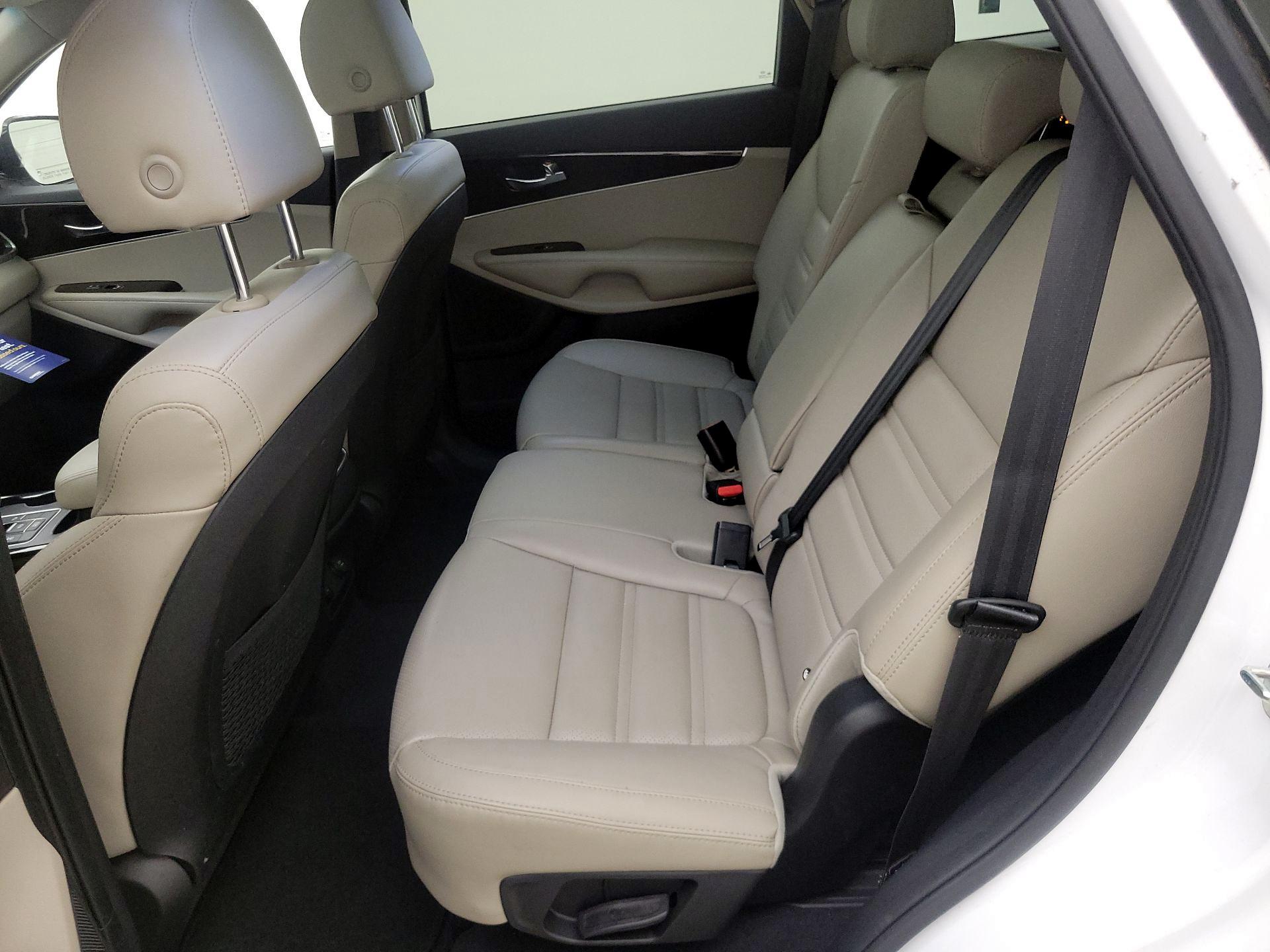 Thumbnail: 2020 Kia Sorento - 20