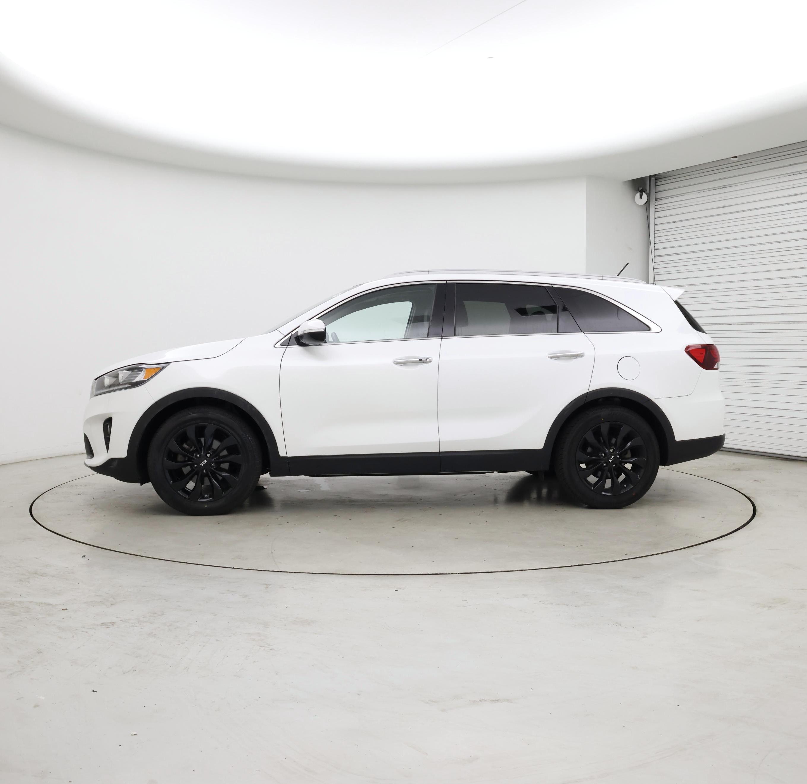 Thumbnail: 2020 Kia Sorento - 3