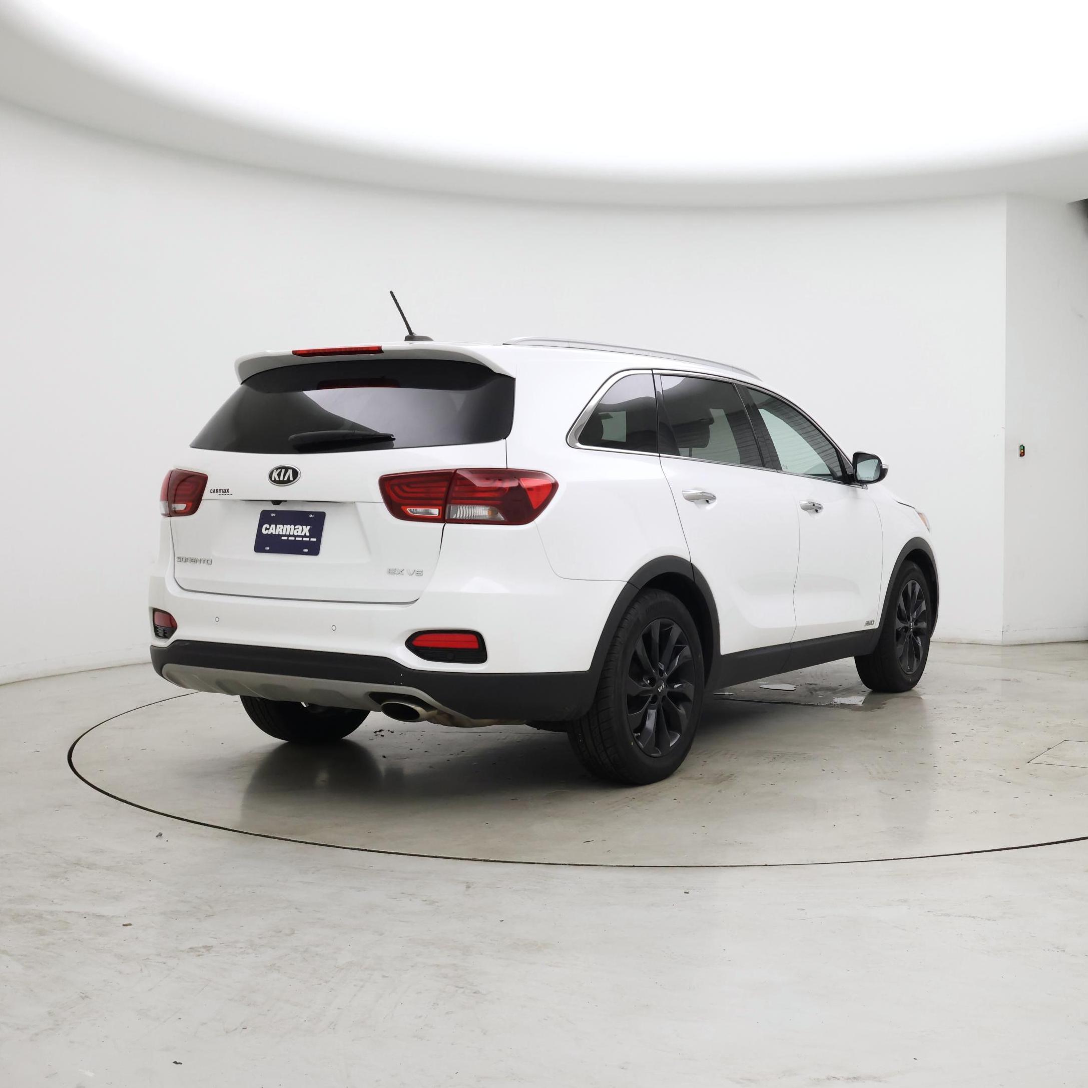 Thumbnail: 2020 Kia Sorento - 8