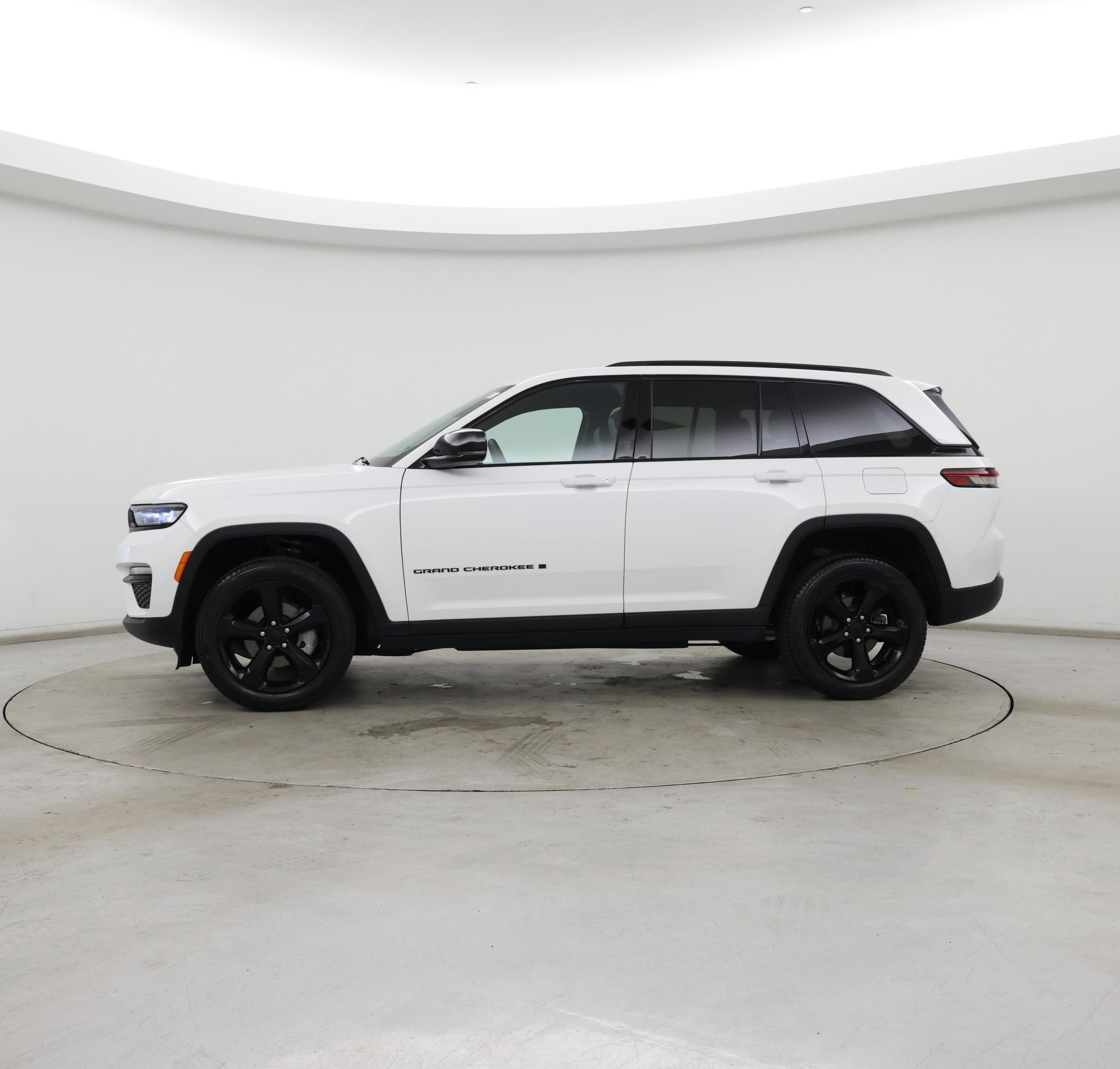 Thumbnail: 2024 Jeep Grand Cherokee - 3