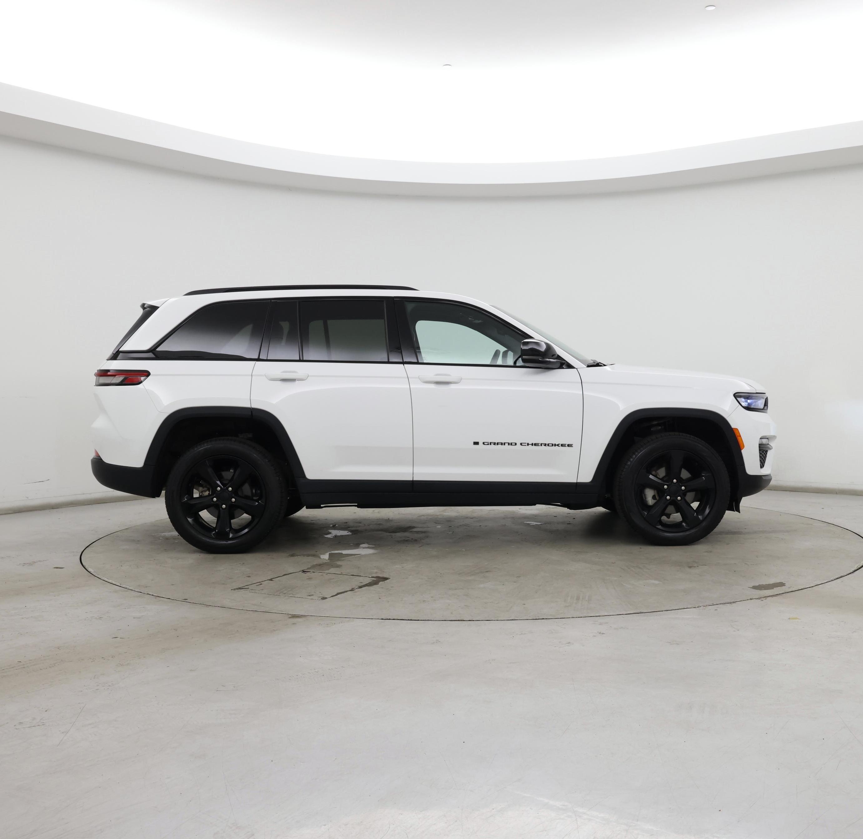 Thumbnail: 2024 Jeep Grand Cherokee - 7