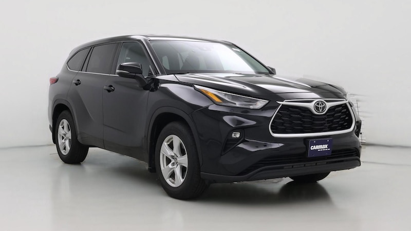 2022 Toyota Highlander LE Hero Image