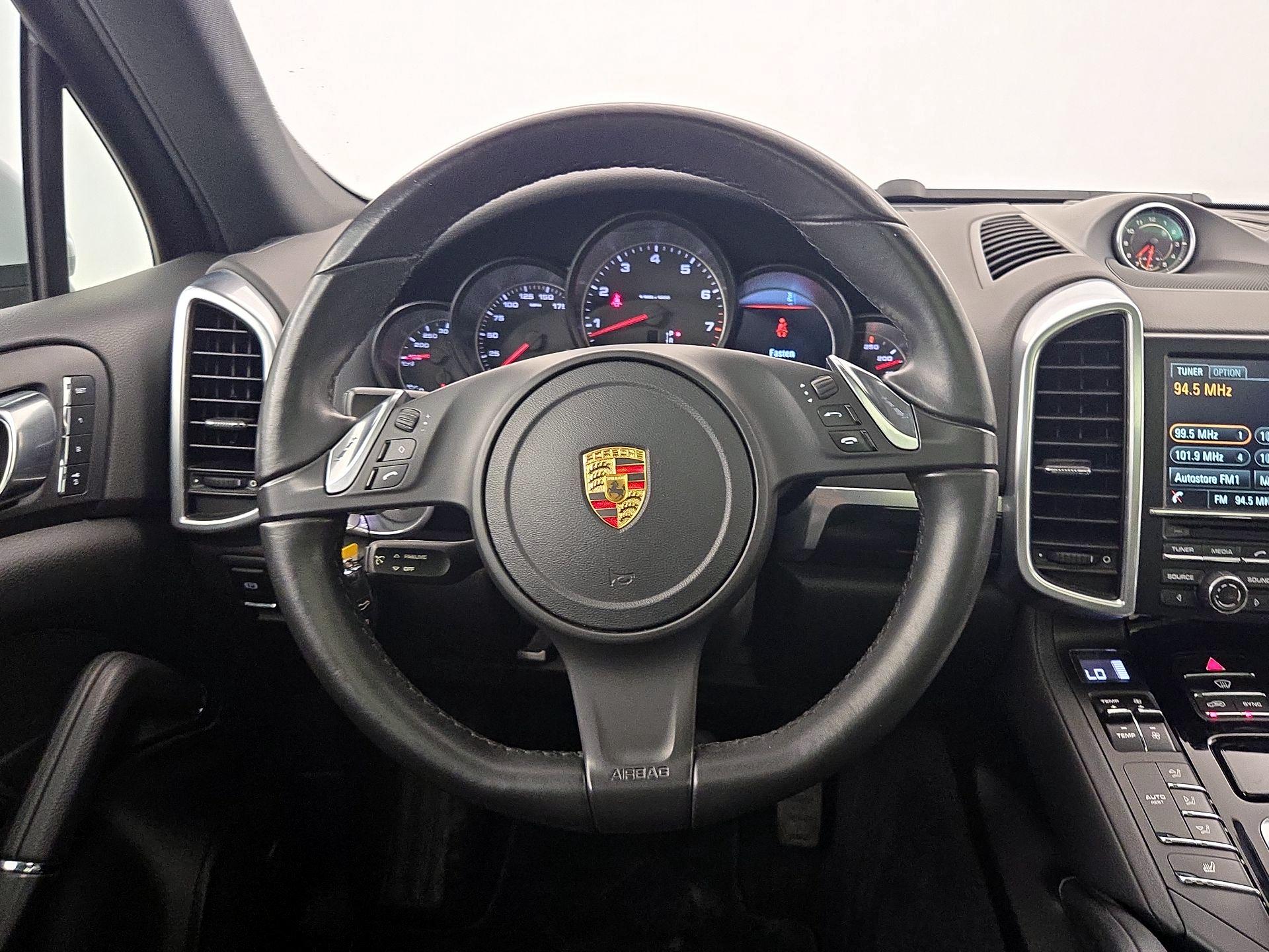 Thumbnail: 2014 Porsche Cayenne - 10