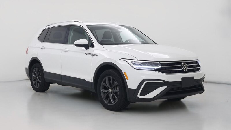 2022 Volkswagen Tiguan SE Hero Image