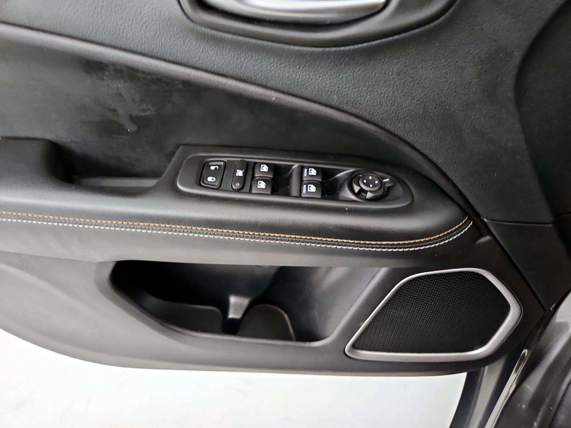 Thumbnail: 2019 Jeep Compass - 12