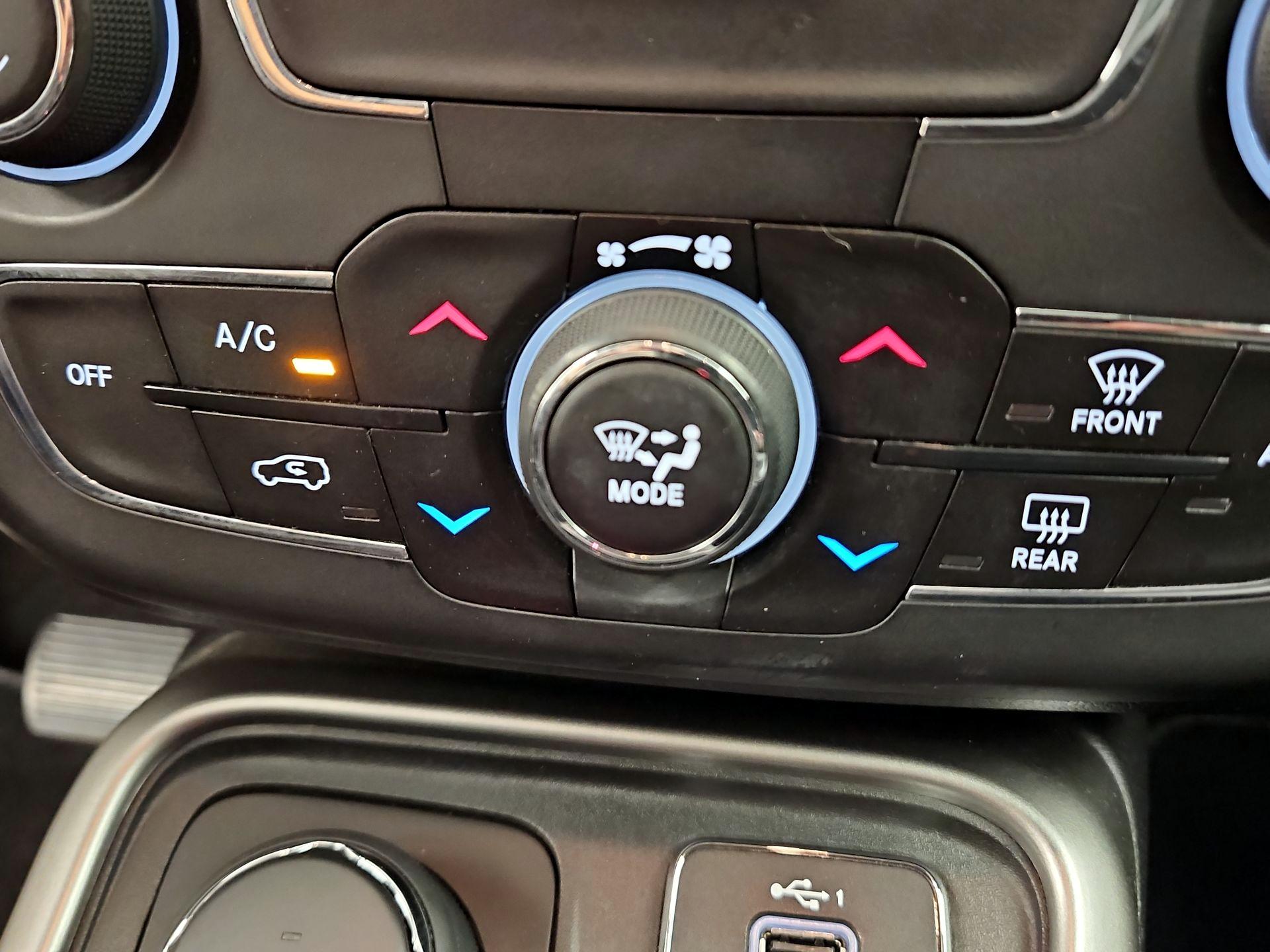Thumbnail: 2019 Jeep Compass - 17