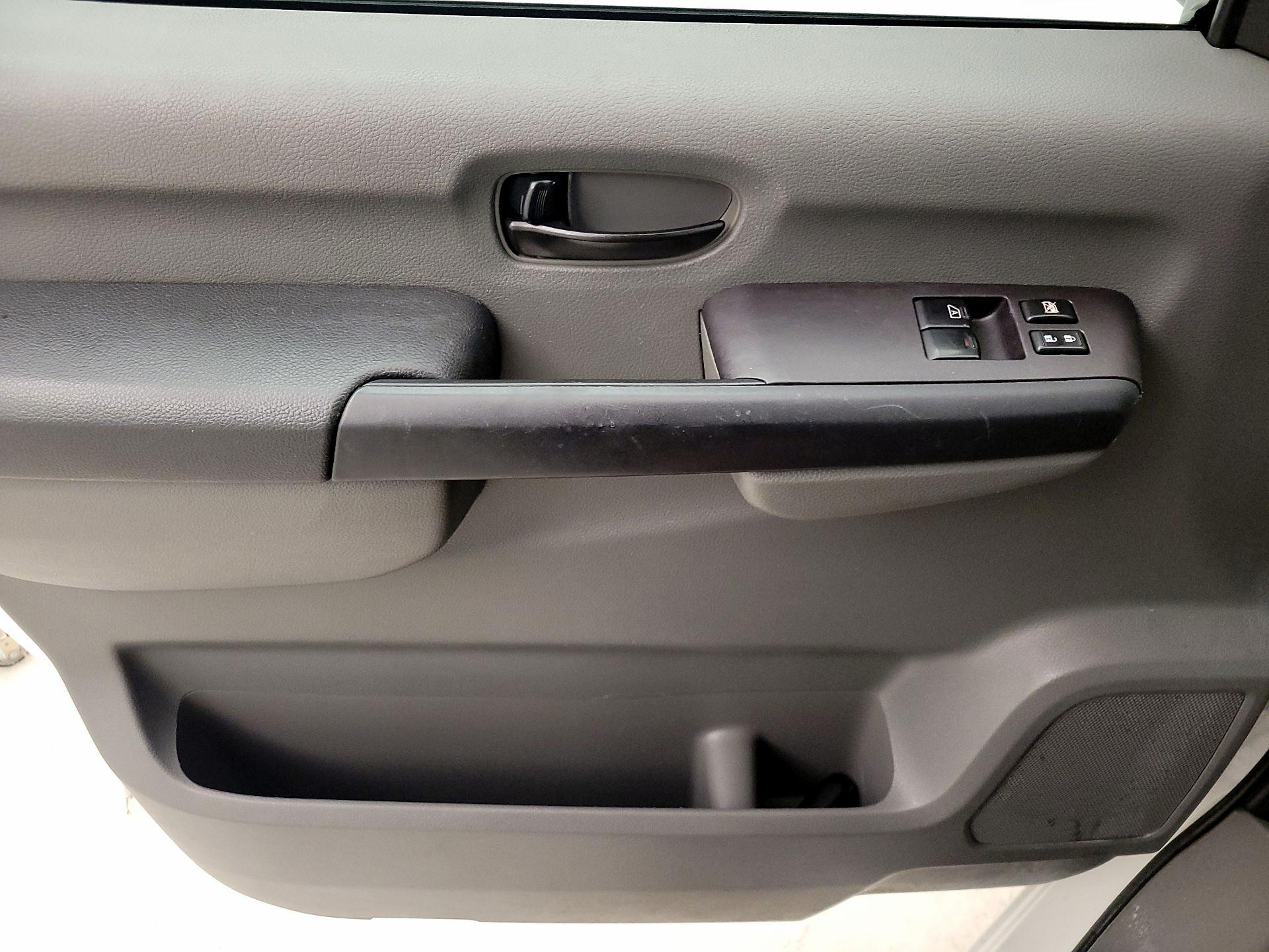 Thumbnail: 2014 Nissan NV - 12