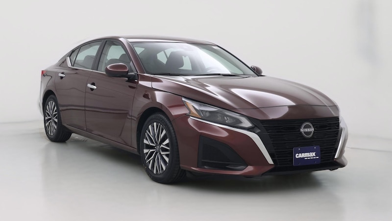 2023 Nissan Altima SV Hero Image
