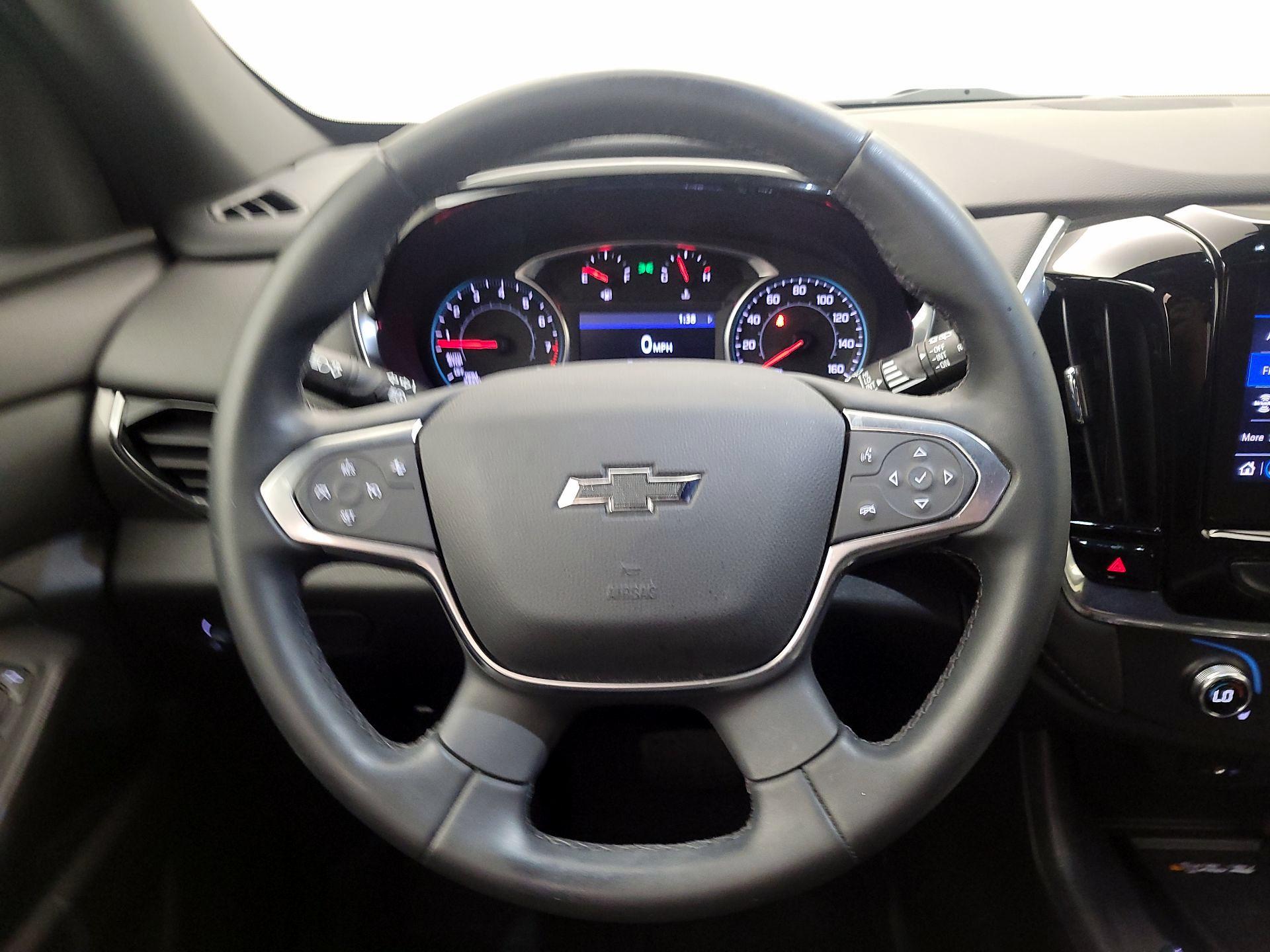 Thumbnail: 2023 Chevrolet Traverse - 10