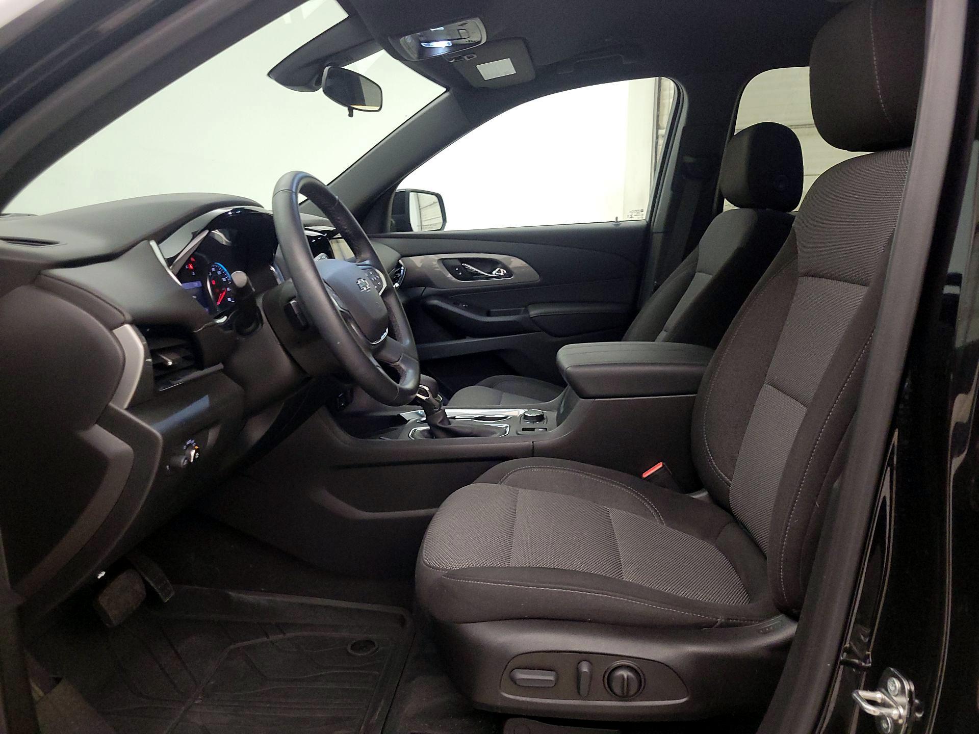 Thumbnail: 2023 Chevrolet Traverse - 11