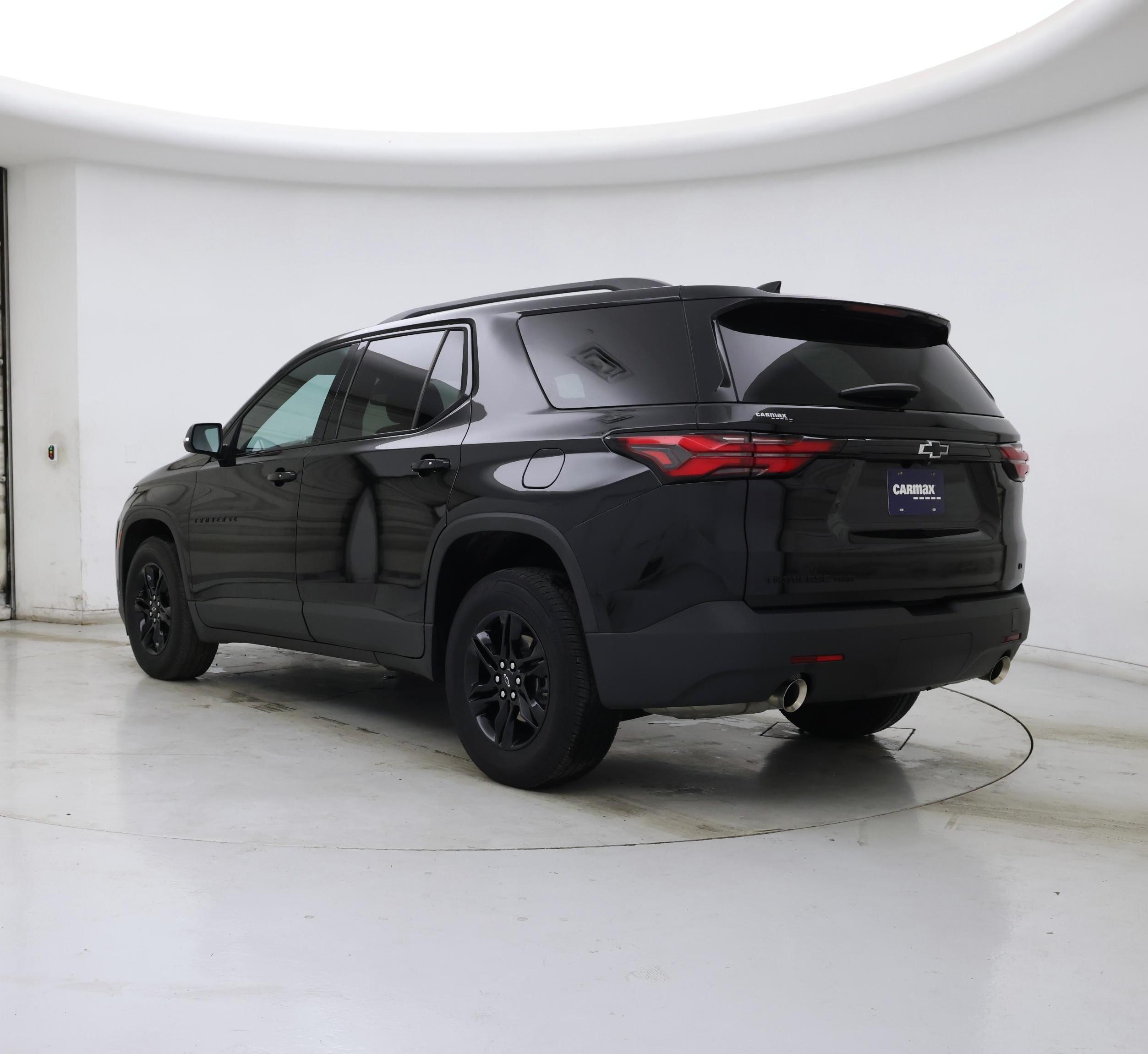 Thumbnail: 2023 Chevrolet Traverse - 2