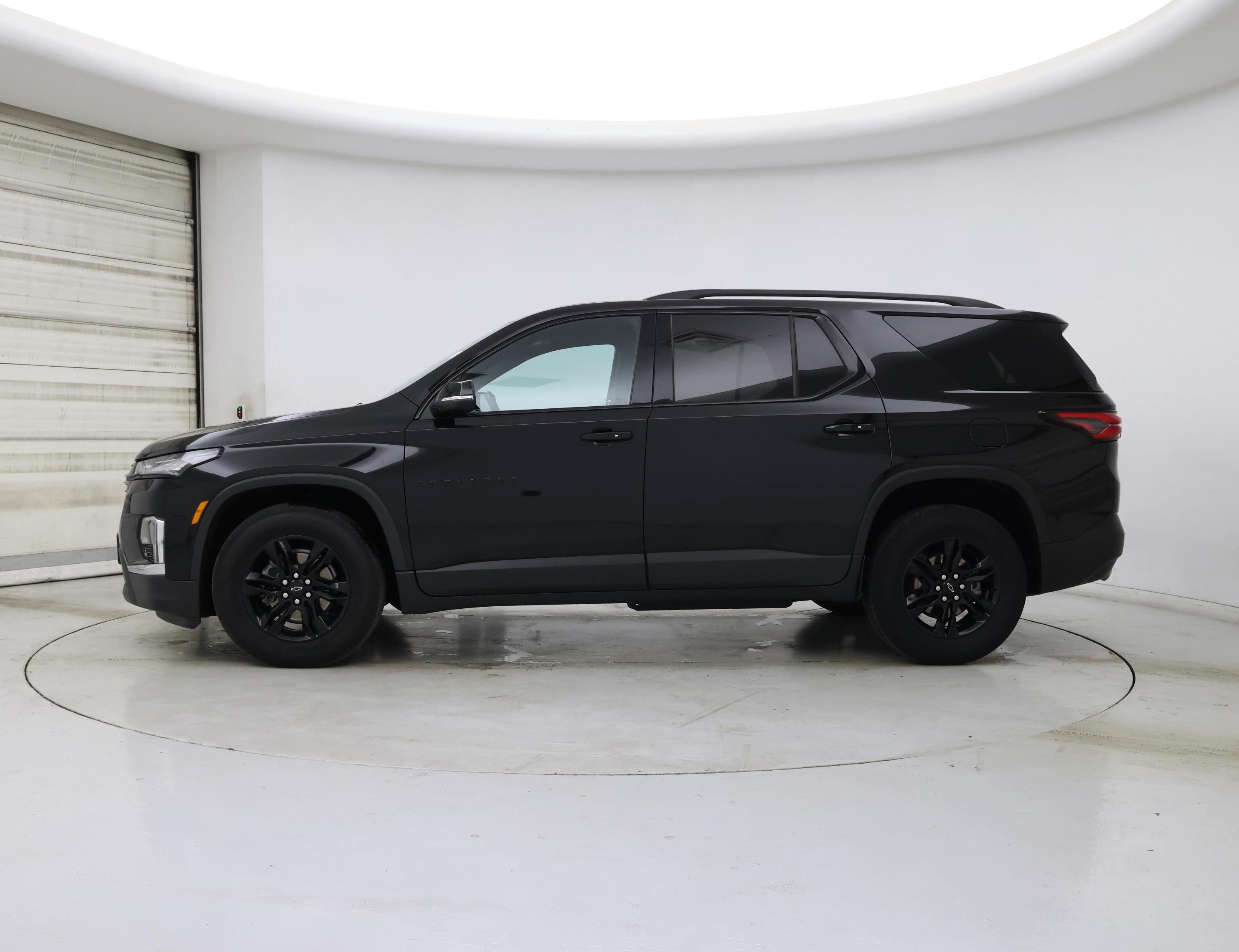 Thumbnail: 2023 Chevrolet Traverse - 3
