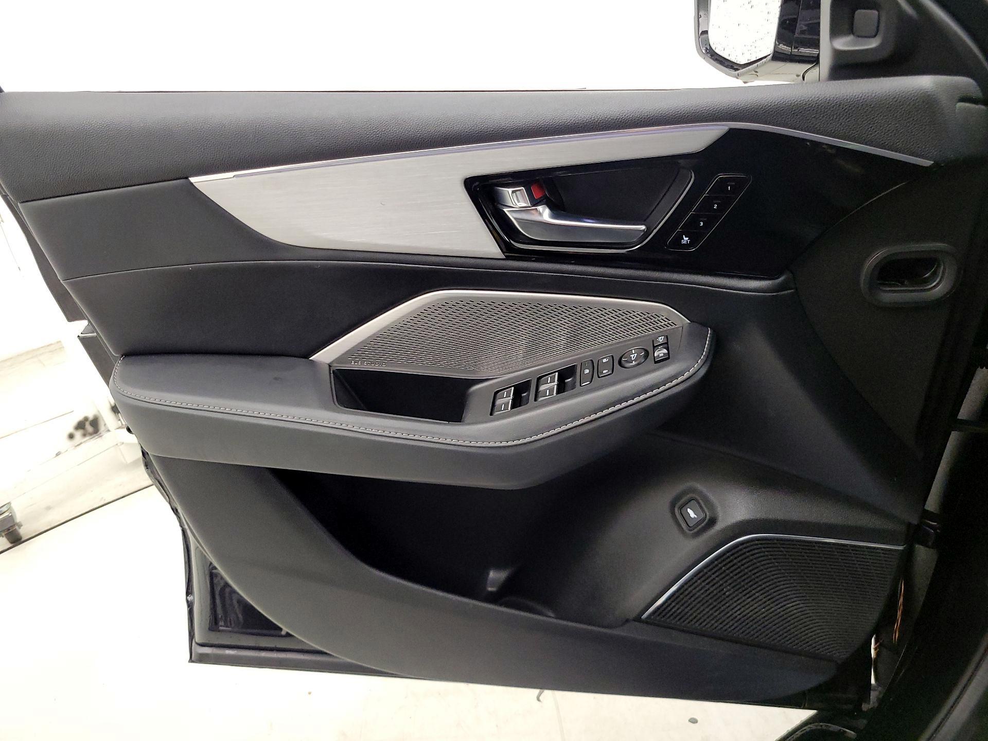 Thumbnail: 2023 Acura MDX - 12