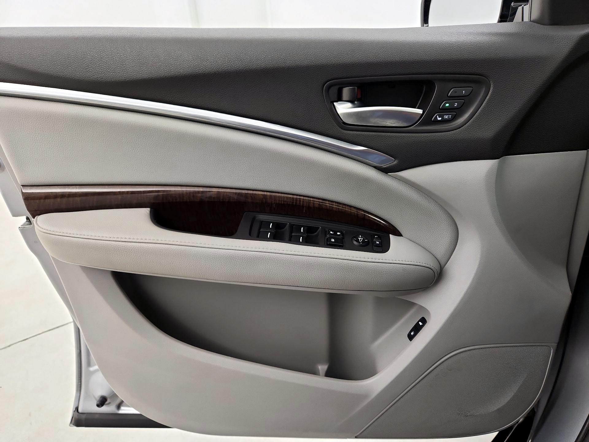 Thumbnail: 2020 Acura MDX - 12