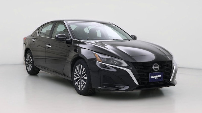 2023 Nissan Altima SV Hero Image